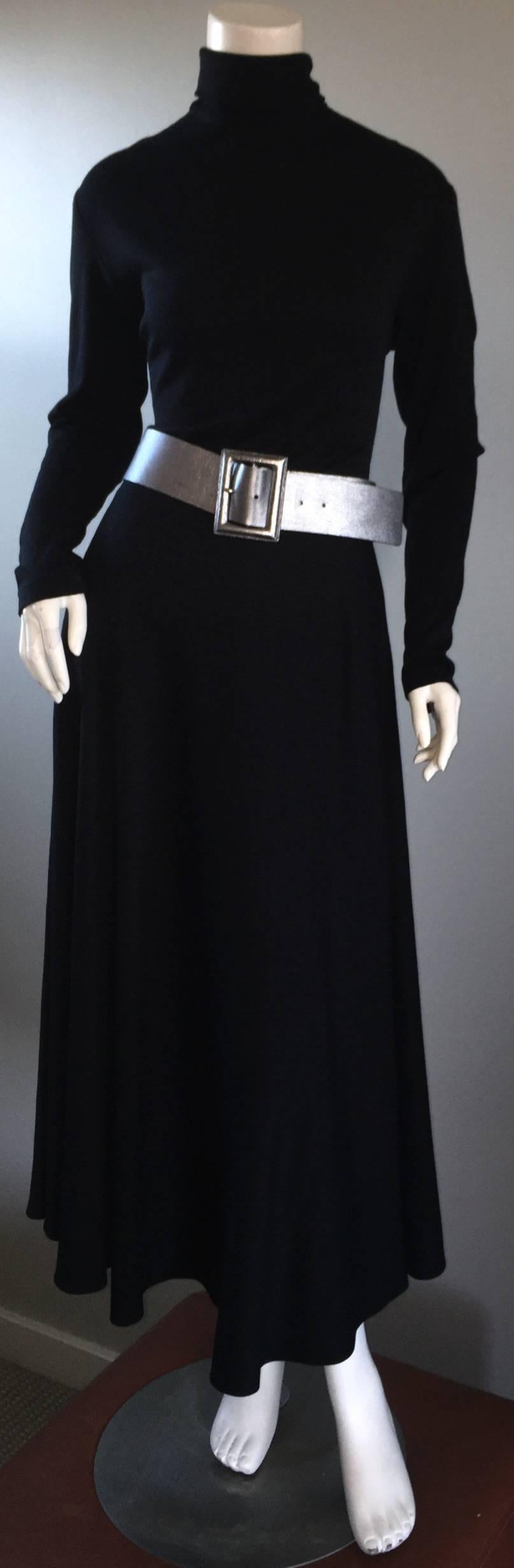 Vintage Ralph Lauren Early 90s Schwarz Wolle Rollkragenkleid + Gold Disc Gürtel im Zustand „Hervorragend“ in San Diego, CA