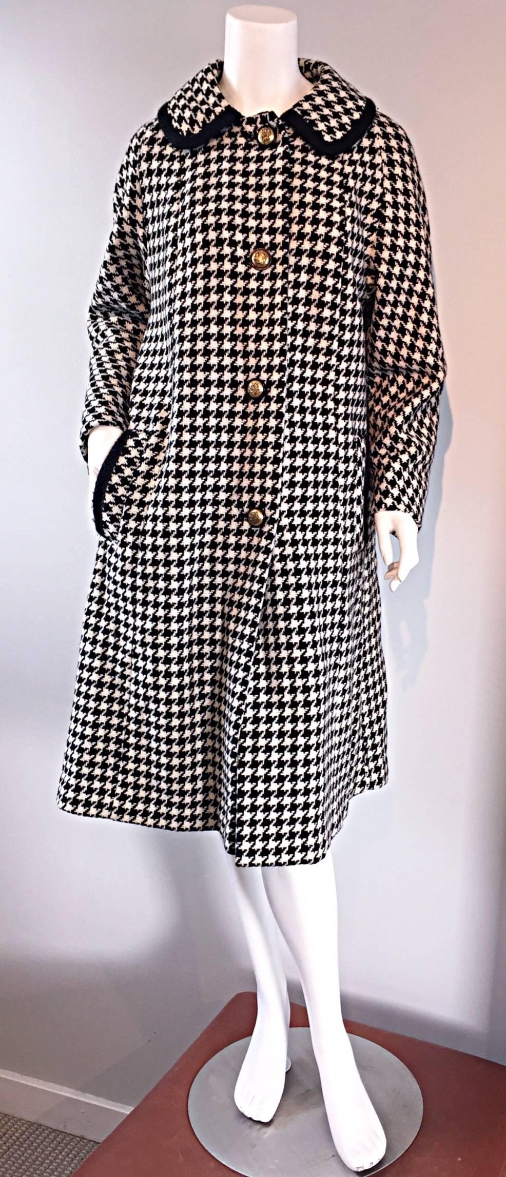 Adorable 1960s 60s Black and White Hounstooth Vintage Wool Swing Jacket / Coat 3