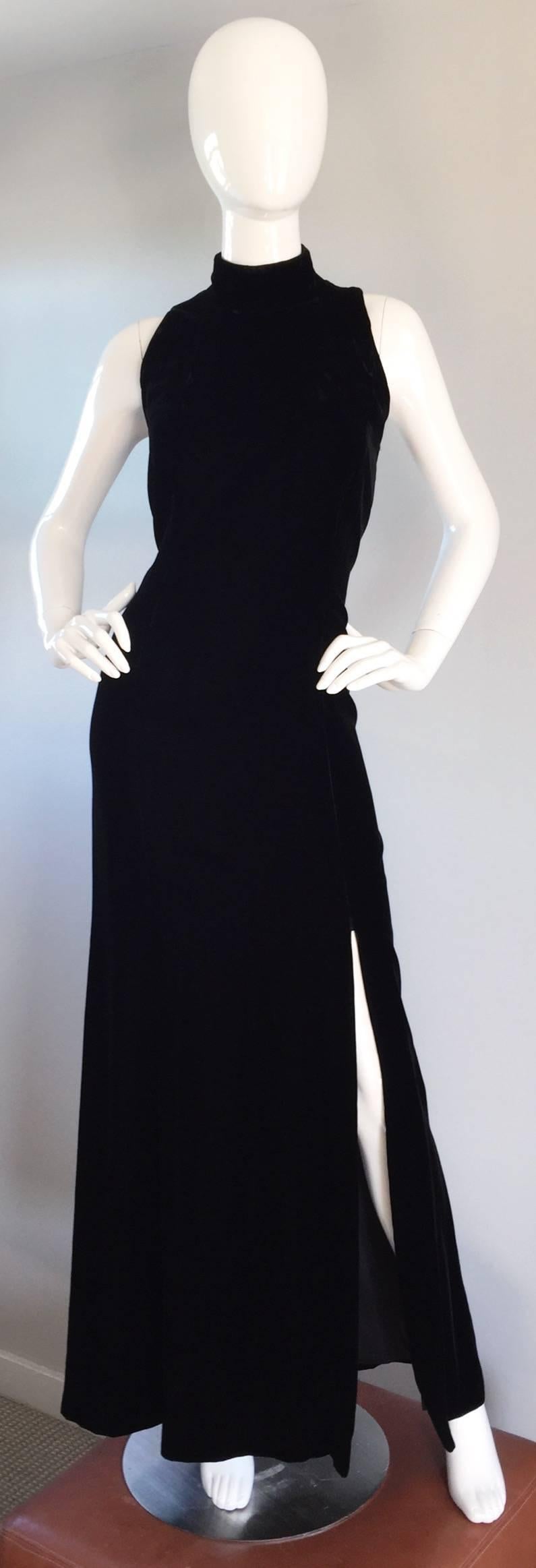 Elegant Vintage Arnold Scaasi Black Velvet High Neck Evening Dress / Gown In Excellent Condition In San Diego, CA