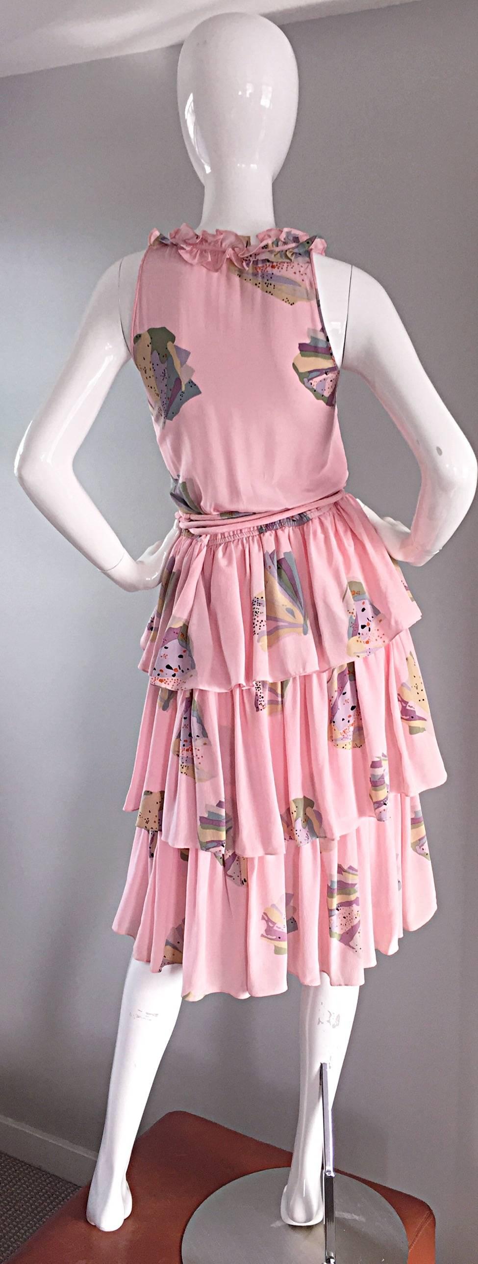 Vintage Mary McFadden Light Pink ' Fan ' Print Ruffle Tiered Silk Dress w/ Belt For Sale 4