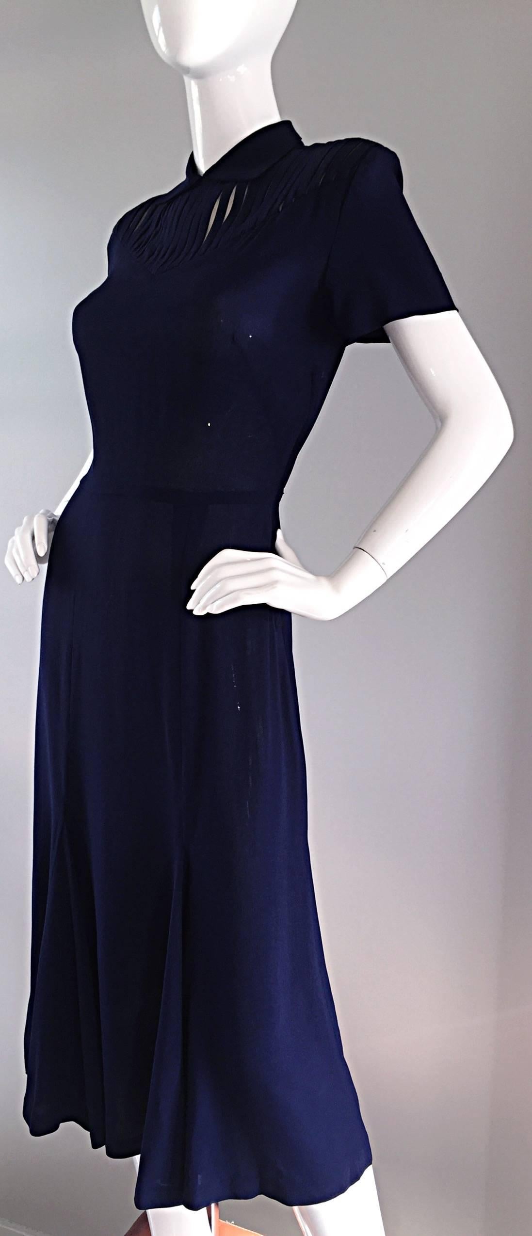 Chic 1940s 40s Navy Blue Crepe + Nude Illusion Vintage Day Dress 1