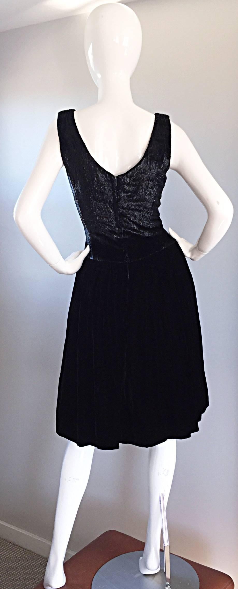  BRAND NEW (Never Worn) VINTAGE!!! 

Chic 1950s Suzy Perrette black silk velvet cocktail dress! Brand New deadstock vintage dress! Skirt features soft black silk velvet, with built in crinoline for a stunning ' Rockabilly ' full skirt! Bodice is
