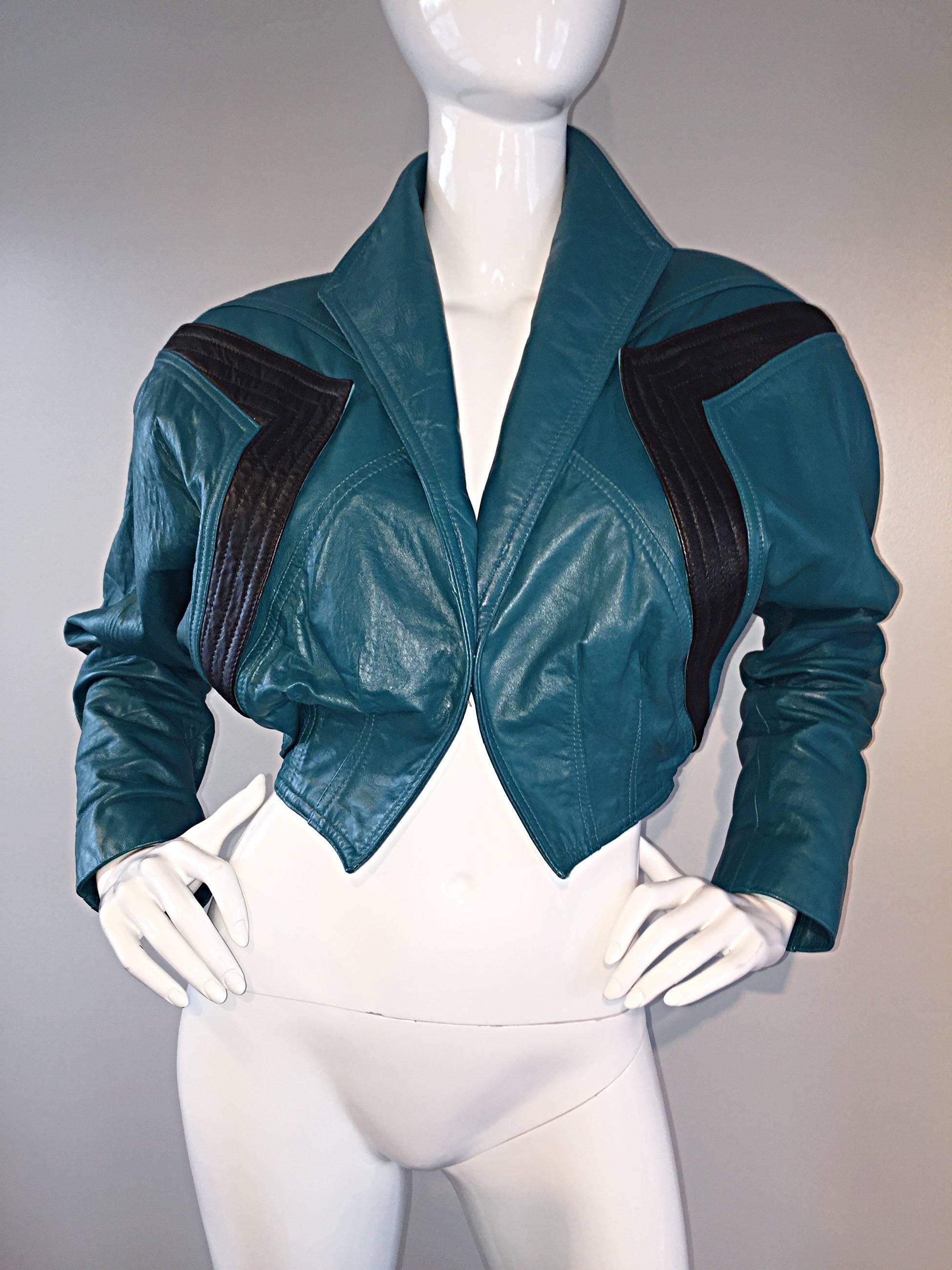Avant Garde Kelli Kouri Leder Vintage Teal Blau + Schwarz Gekürzte Bolero Jacke Damen