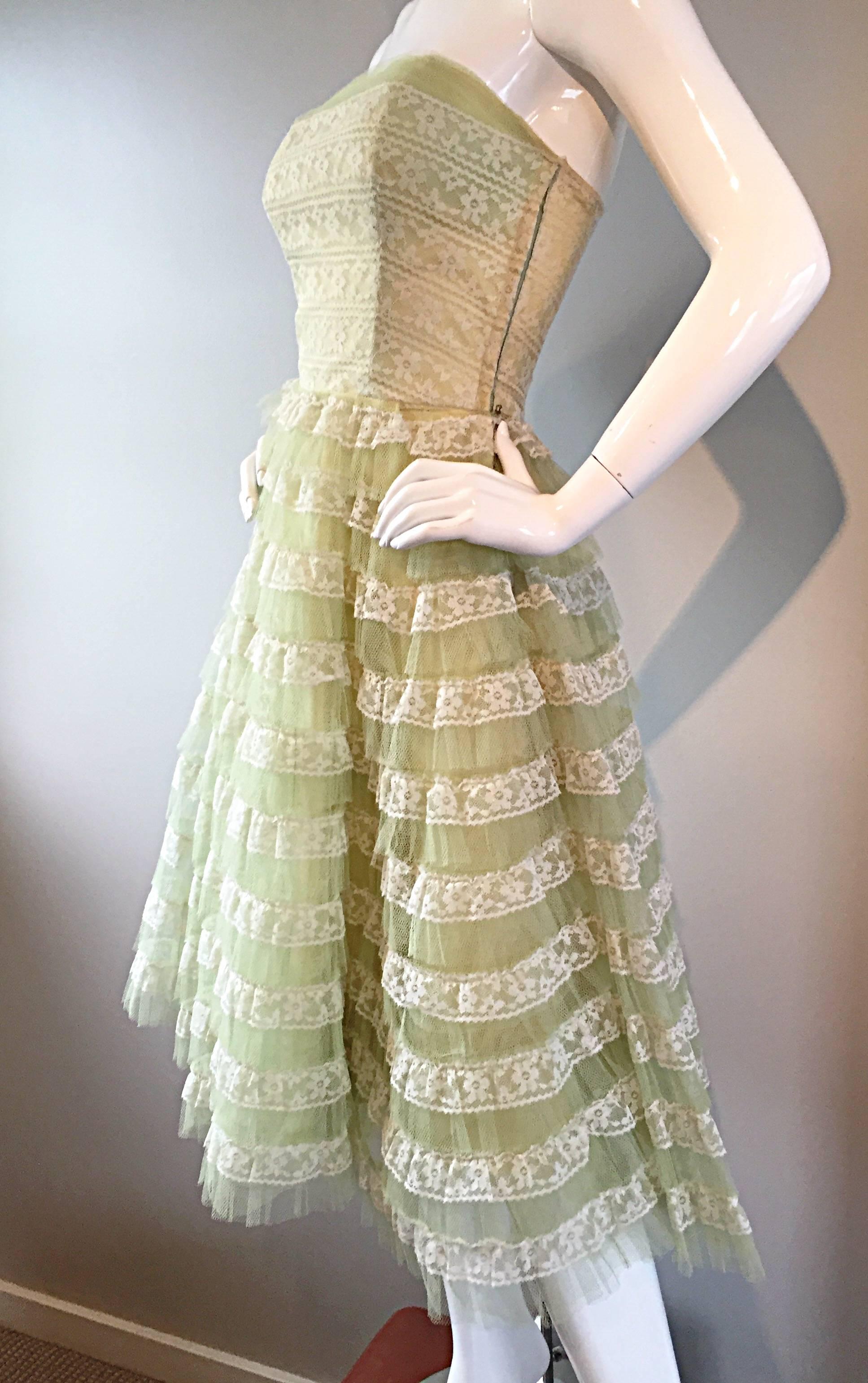 Beautiful 1950s 50s Light Green Chantilly Lace Strapless Vintage Cocktail Dress In Excellent Condition In San Diego, CA