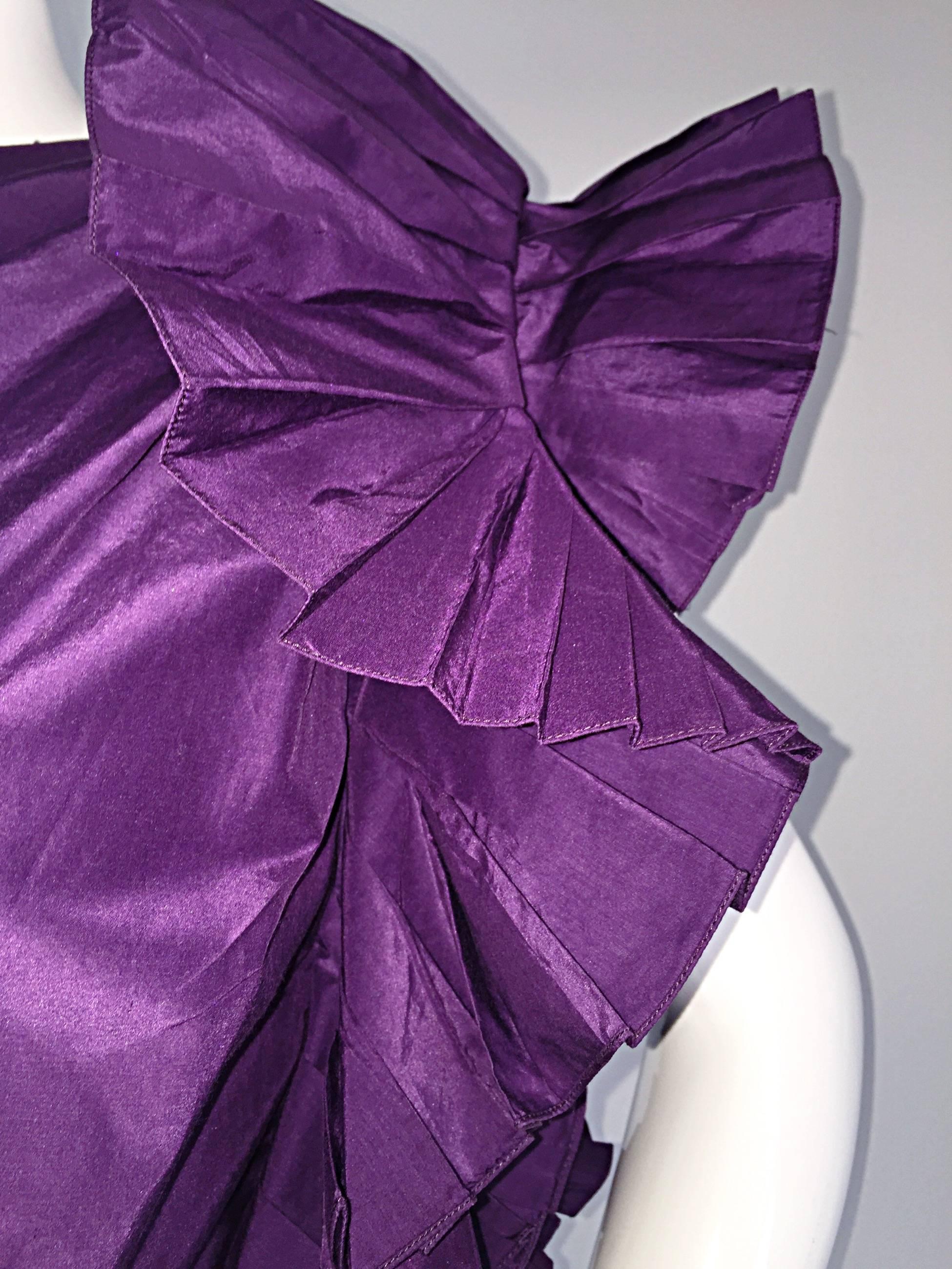 Vintage Gianfranco Ferre Rich Purple Silk Origami One Shoulder Toga Dress In Excellent Condition For Sale In San Diego, CA
