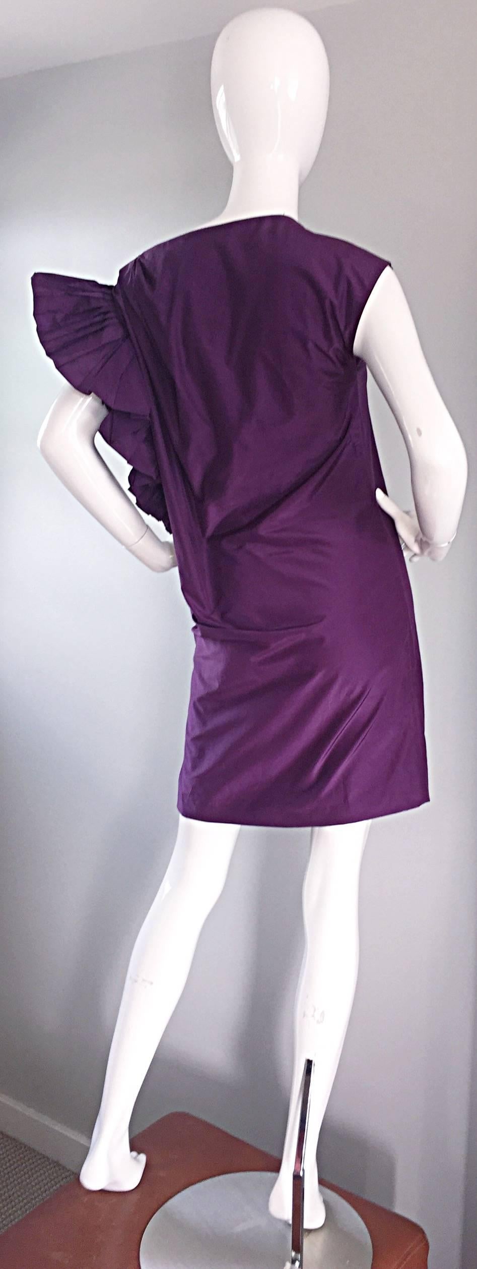 Viola Vintage Gianfranco Ferrè Rich Purple Silk Origami One Shoulder Toga Dress in vendita