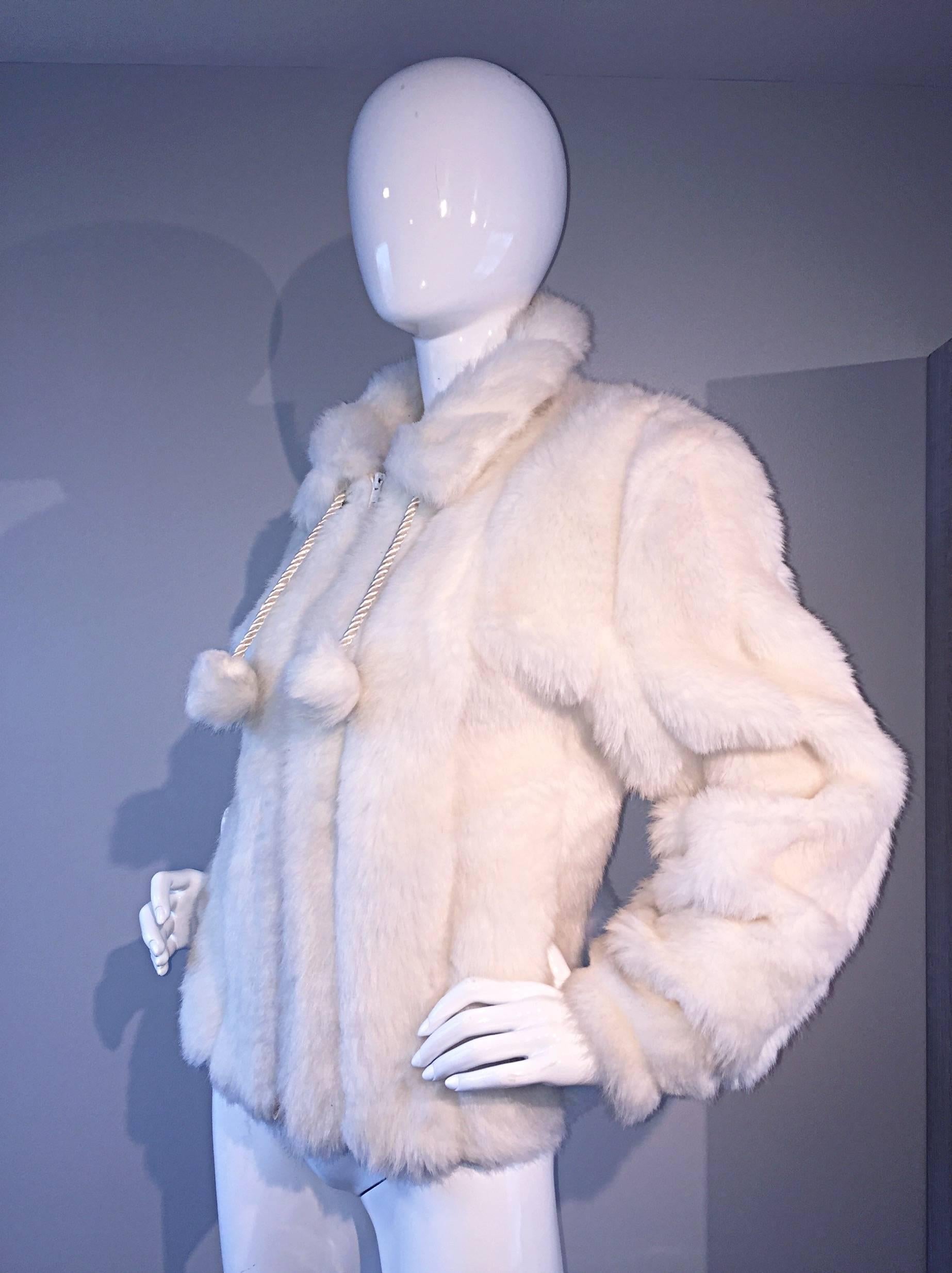 Vintage Oleg Cassini Winter White Faux Fur ' Pom Pom ' Jacket Coat In New Condition For Sale In San Diego, CA