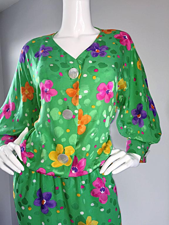 Beautiful Vintage Akris Green Silk Dress w/ Colorful Flower Print Size