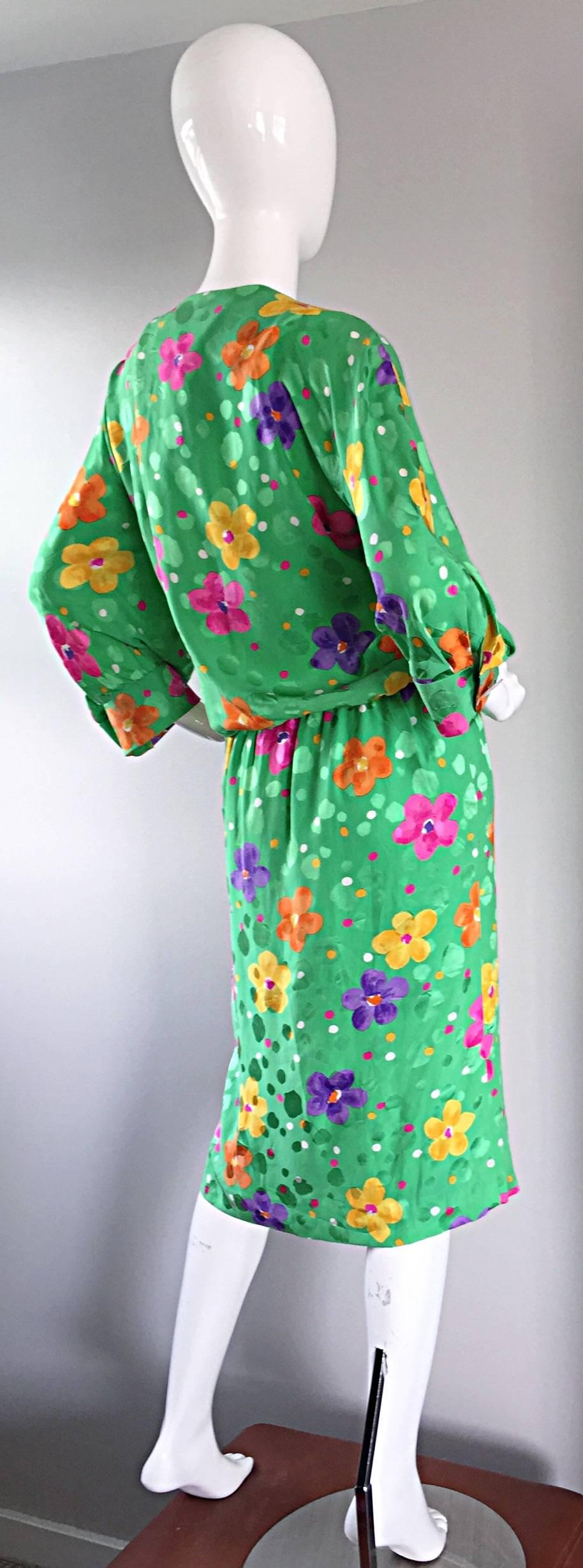 Beautiful Vintage Akris Green Silk Dress w/ Colorful Flower Print Size 14 / 46  1