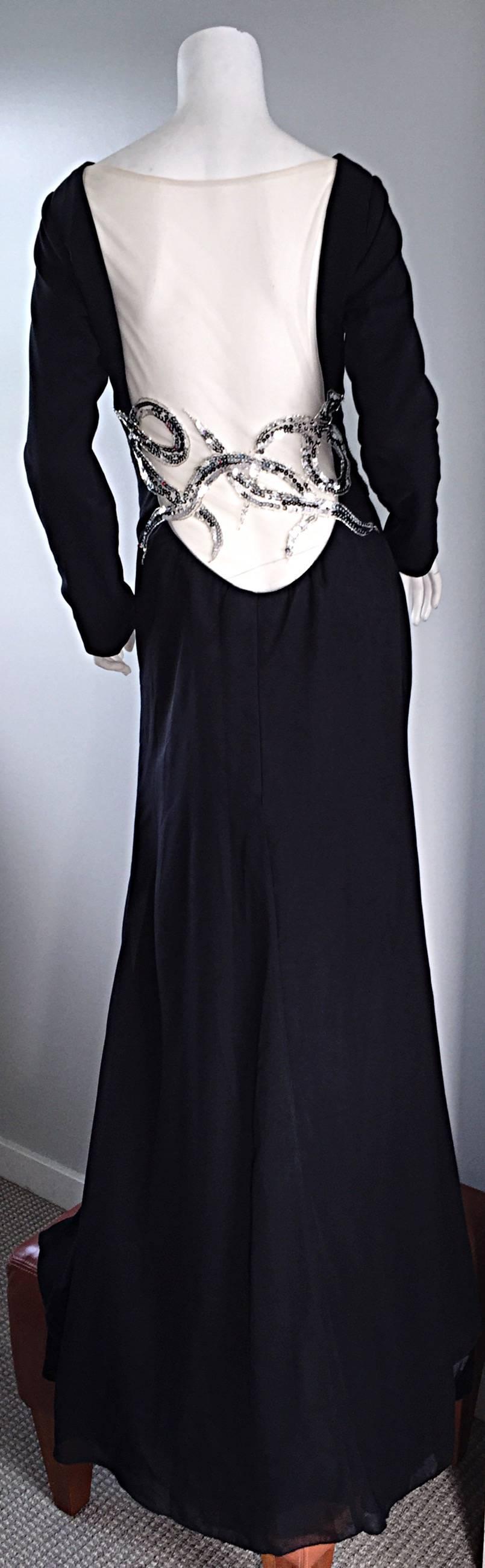 Robe sexy vintage faite sur mesure en soie noire et paillettes avec fente à la cheville et traîne Excellent état - En vente à San Diego, CA