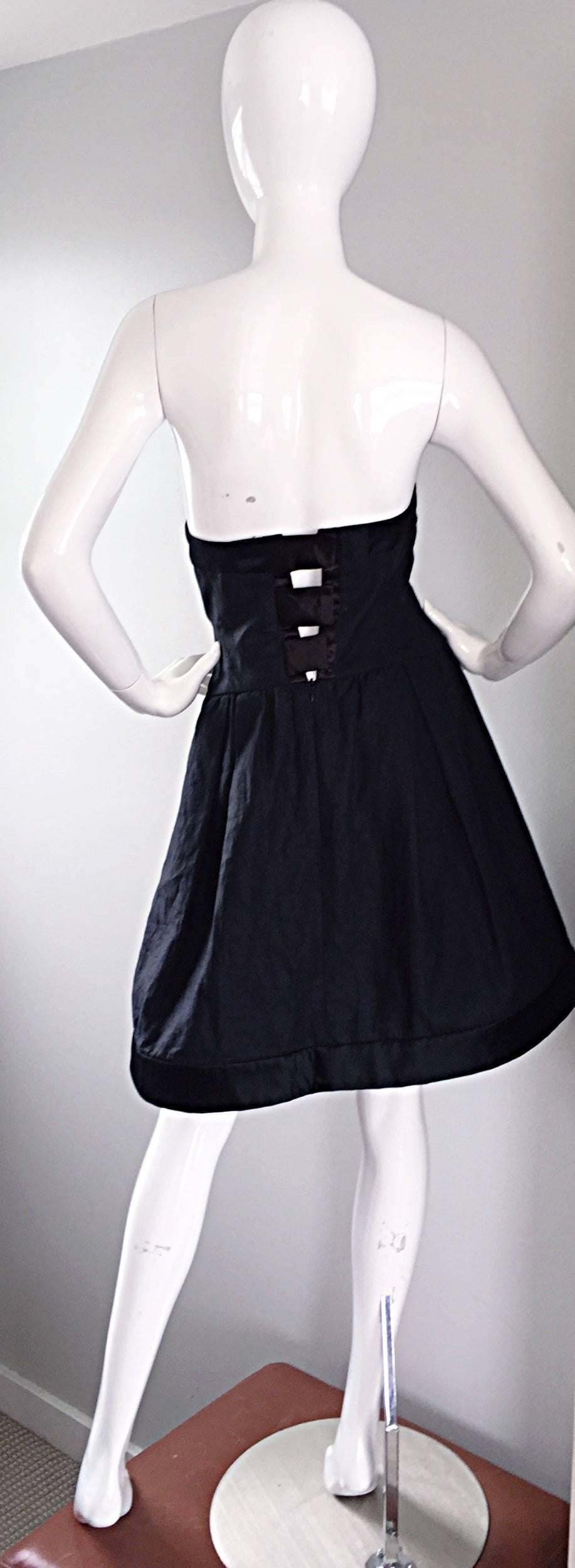 Vintage Rena Lange Schwarz Seide Avant Garde trägerlos Overkleid Cut Out Schleife Kleid im Angebot 1