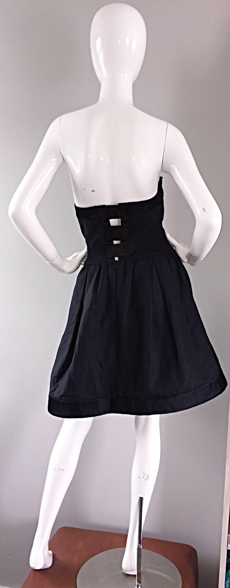 Vintage Rena Lange Schwarz Seide Avant Garde trägerlos Overkleid Cut Out Schleife Kleid Damen im Angebot
