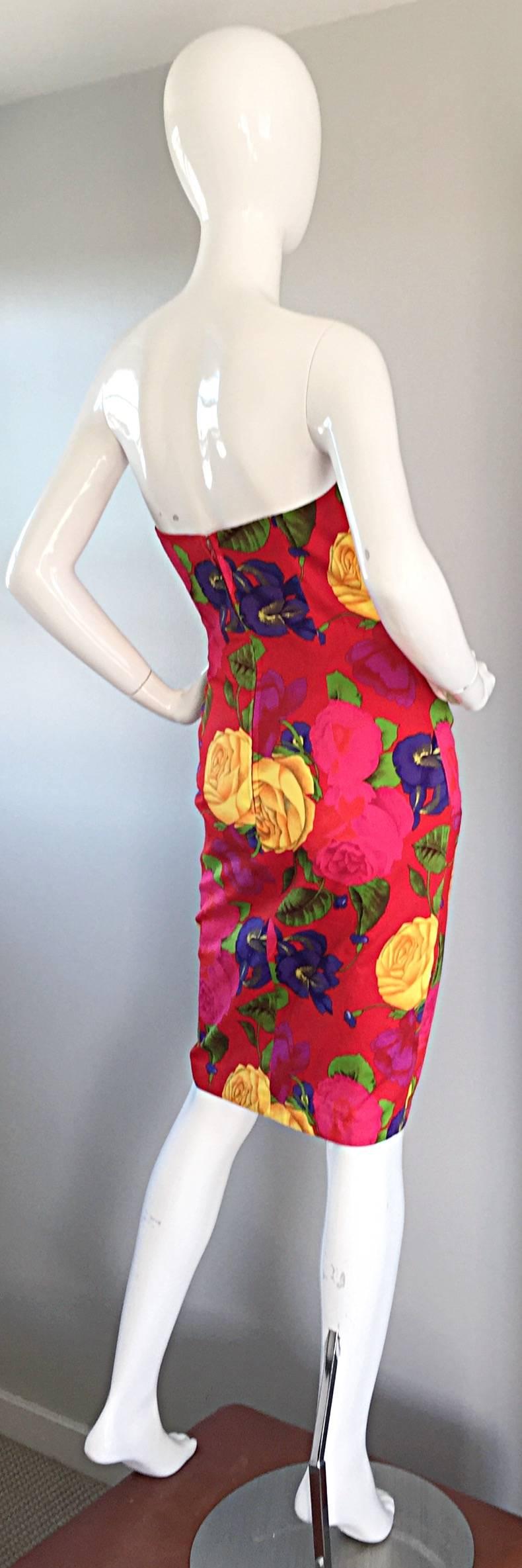 Sexy vintage NEIMAN MARCUS Size 6/ 8 strapless Hawaiian print wiggle dress! Features amazing origami detail at left side bust. Flattering ruched bodice, with figure flattering draped skirt. 1990s dress, with a bombshell 1950s feel. Looks amazing on,