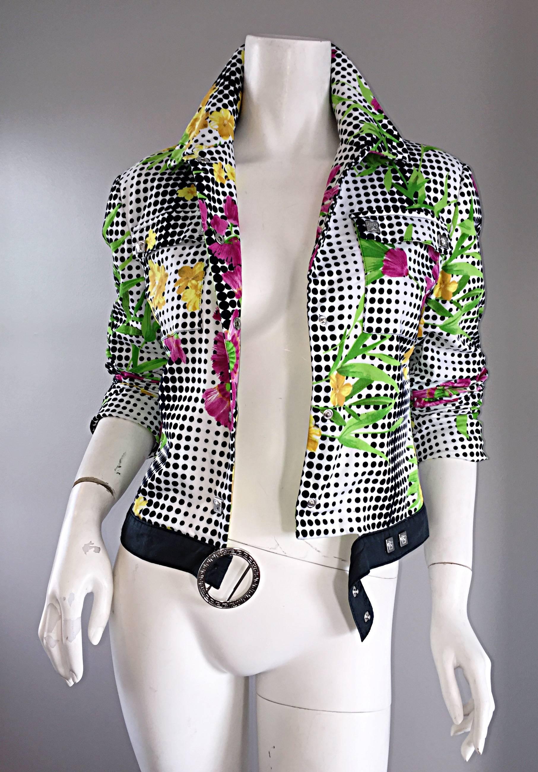 Important Vintage 1990s Gianni Versace Jeans Couture Op  Art Belted 90s Jacket For Sale 1