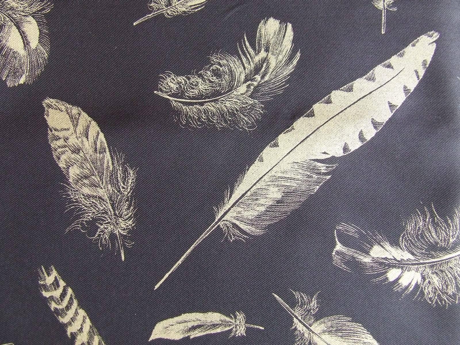 Women's Hermes Silk Scarf Plumes Feathers Black Gold 90 cm 