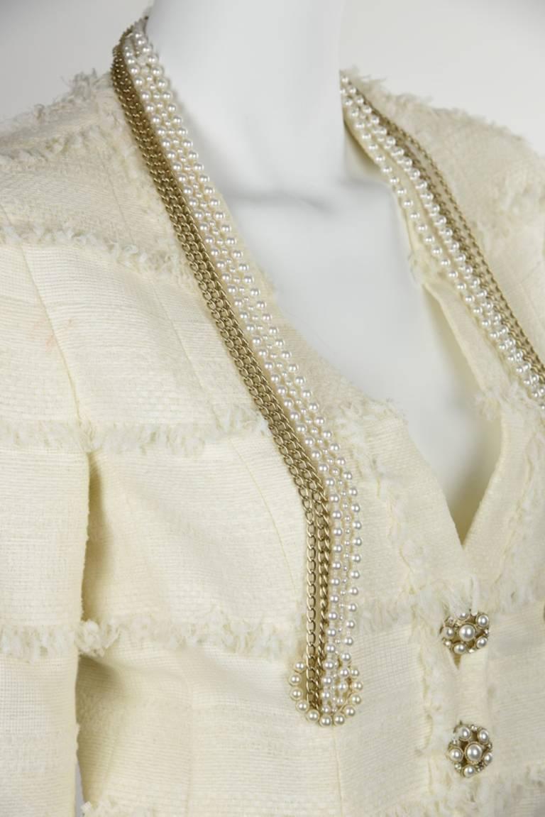 Chanel 08P Demi Couture White Wool Jacket With 20 Pearl and Gold Chains FR36 1