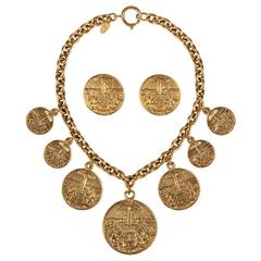 1970s CHANEL Gold Medallion Coat of Arms Crest Lion Necklace Earring Set 10