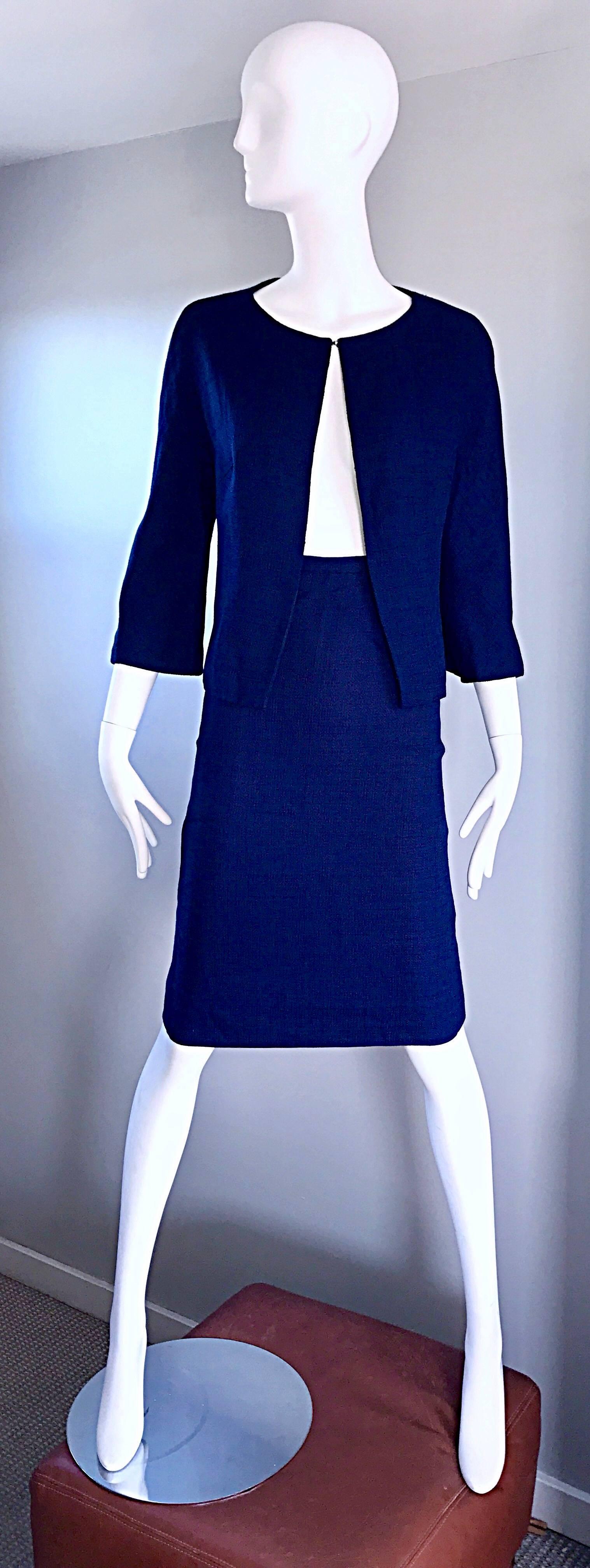 1960s Lilli Ann Navy Blue Vintage 60s Wool Classic and Chic Skirt Suit Ensemble  For Sale 4