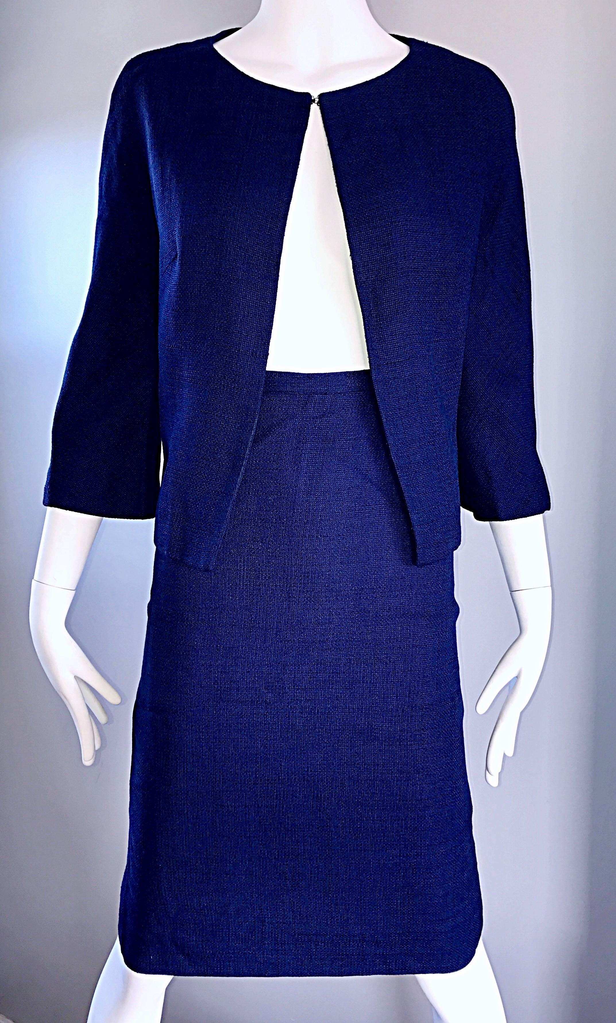 1960s Lilli Ann Navy Blue Vintage 60s Wool Classic and Chic Skirt Suit Ensemble  For Sale 5