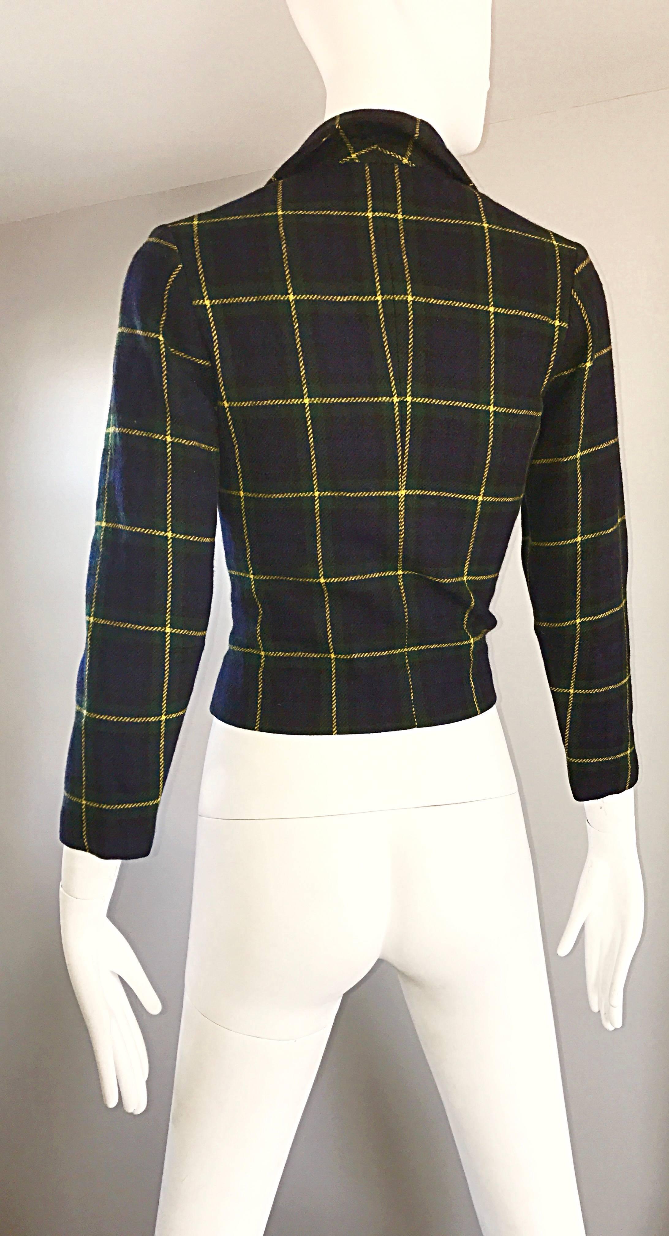 Chic 1960s Vintage Navy Blue, Green, Yellow Tartan Plaid Double Breasted Blazer For Sale 2