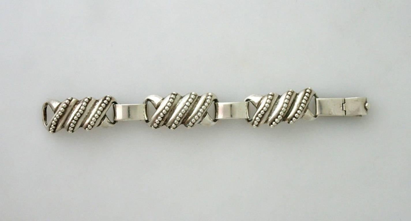 Los Castillo Taxco Sterling Silver Link Bracelet In Excellent Condition For Sale In New York, NY