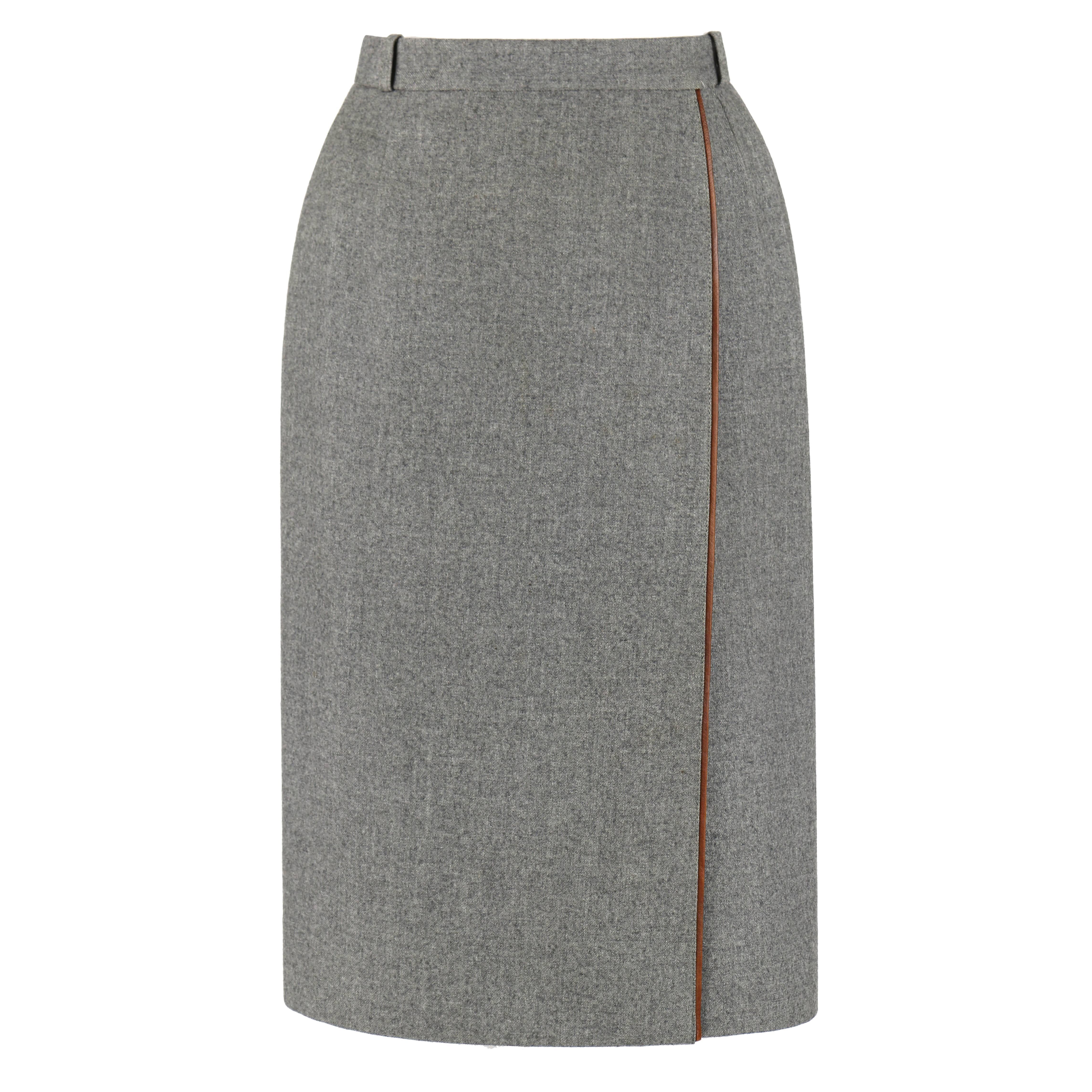 GUCCI c.1970's Gray Wool Classic Wrap Skirt Brown Leather Piping Trim For Sale