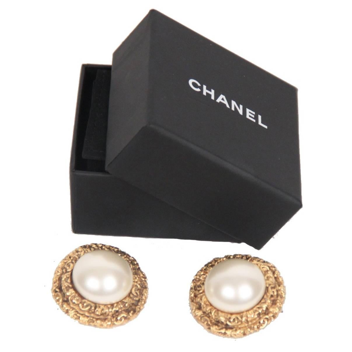 CHANEL Vintage Gold Metal & Faux Pearls CLIP ON EARRINGS