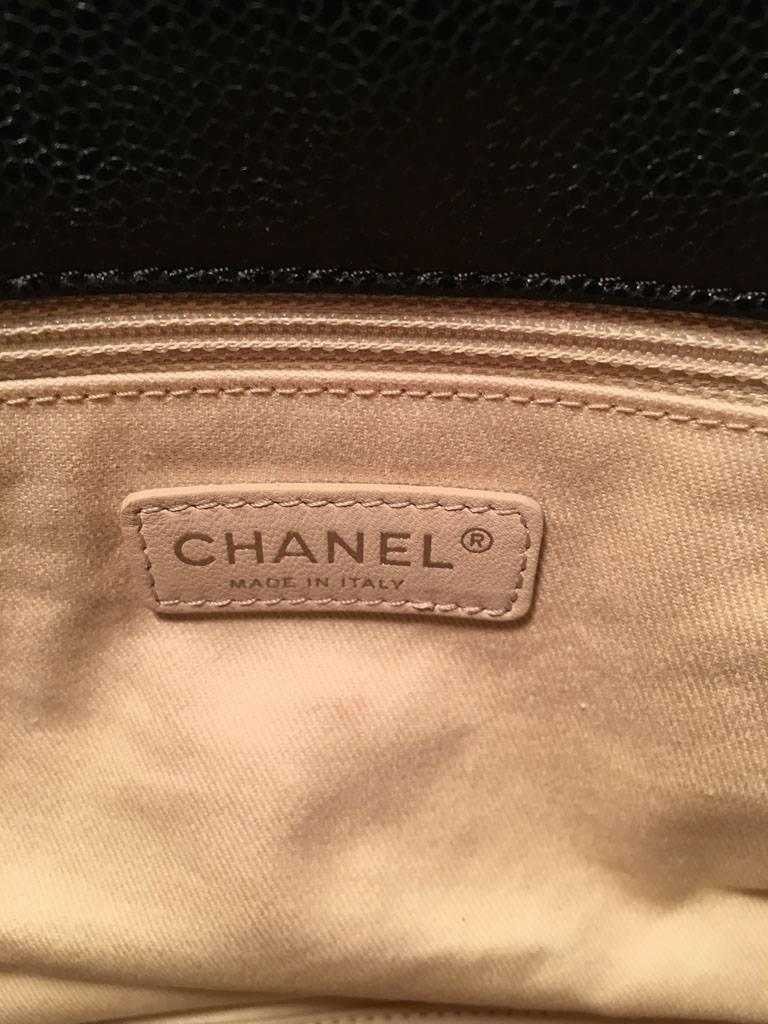 Women's Chanel Black Relaxed Caviar XL Classic Flap Shoulder Bag