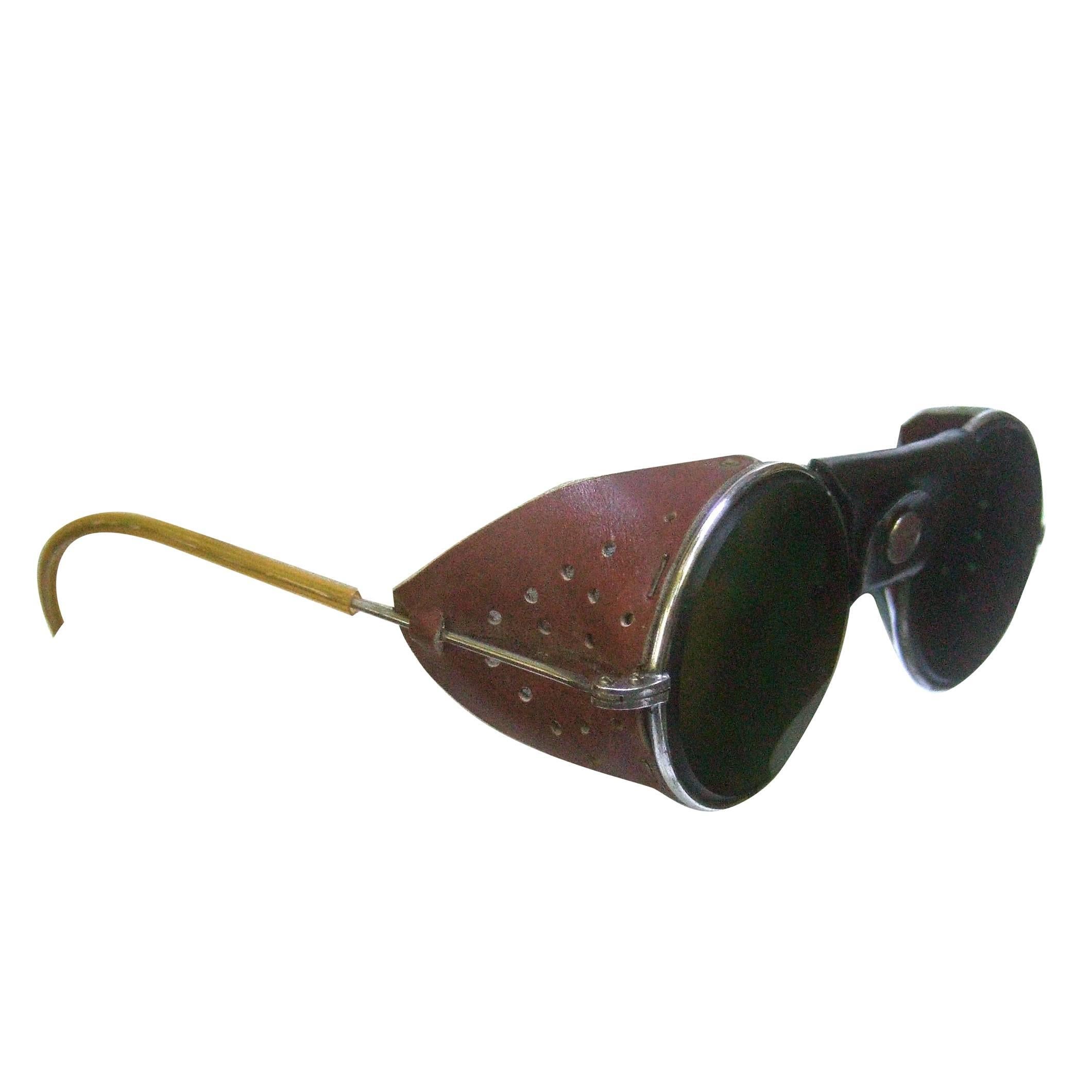 1940s Glass Lens Leather Trim Unisex Aviator Sunglasses 