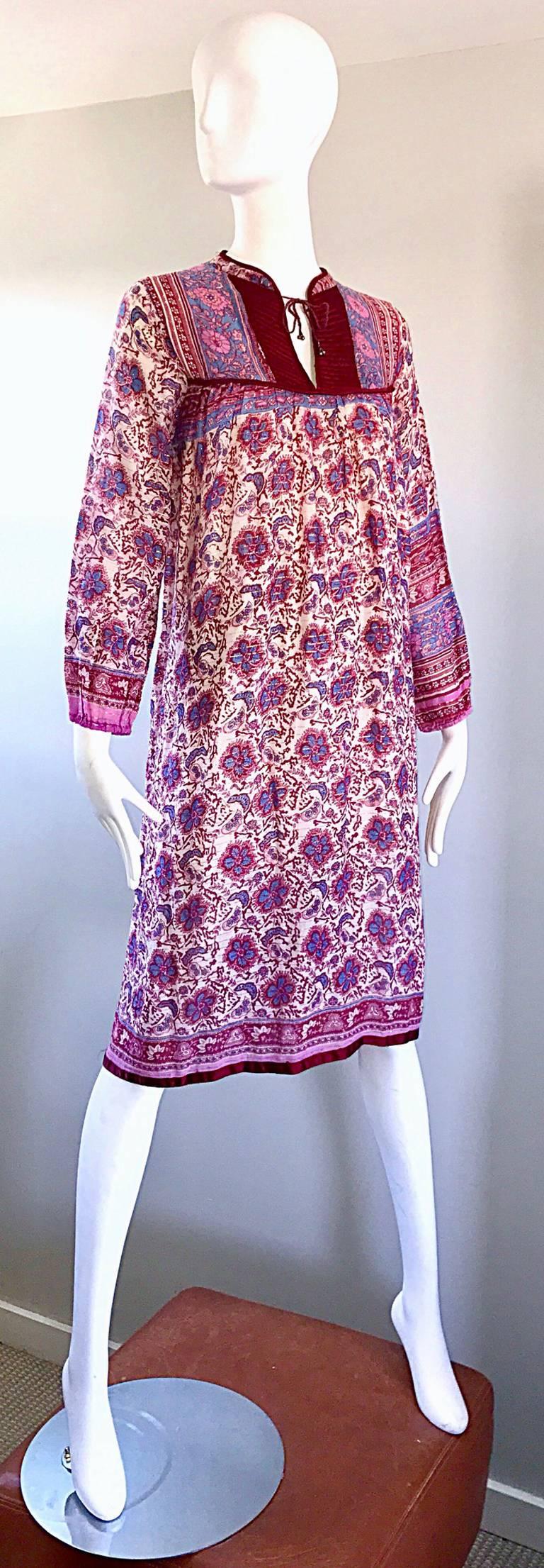 Chic 1970s Pink Purple Paisley and Flowers Ethnic Boho Hippie Vintage 70s Dress 2