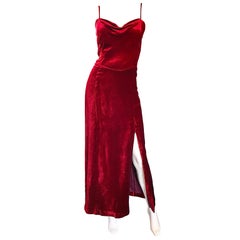 Giorgio Armani anni '90 taglia 6 / 8 Abito in velluto di seta vintage rosso cremisi merlot anni '90