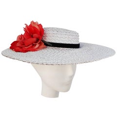 1950s White Straw Sun Hat w/ Flower