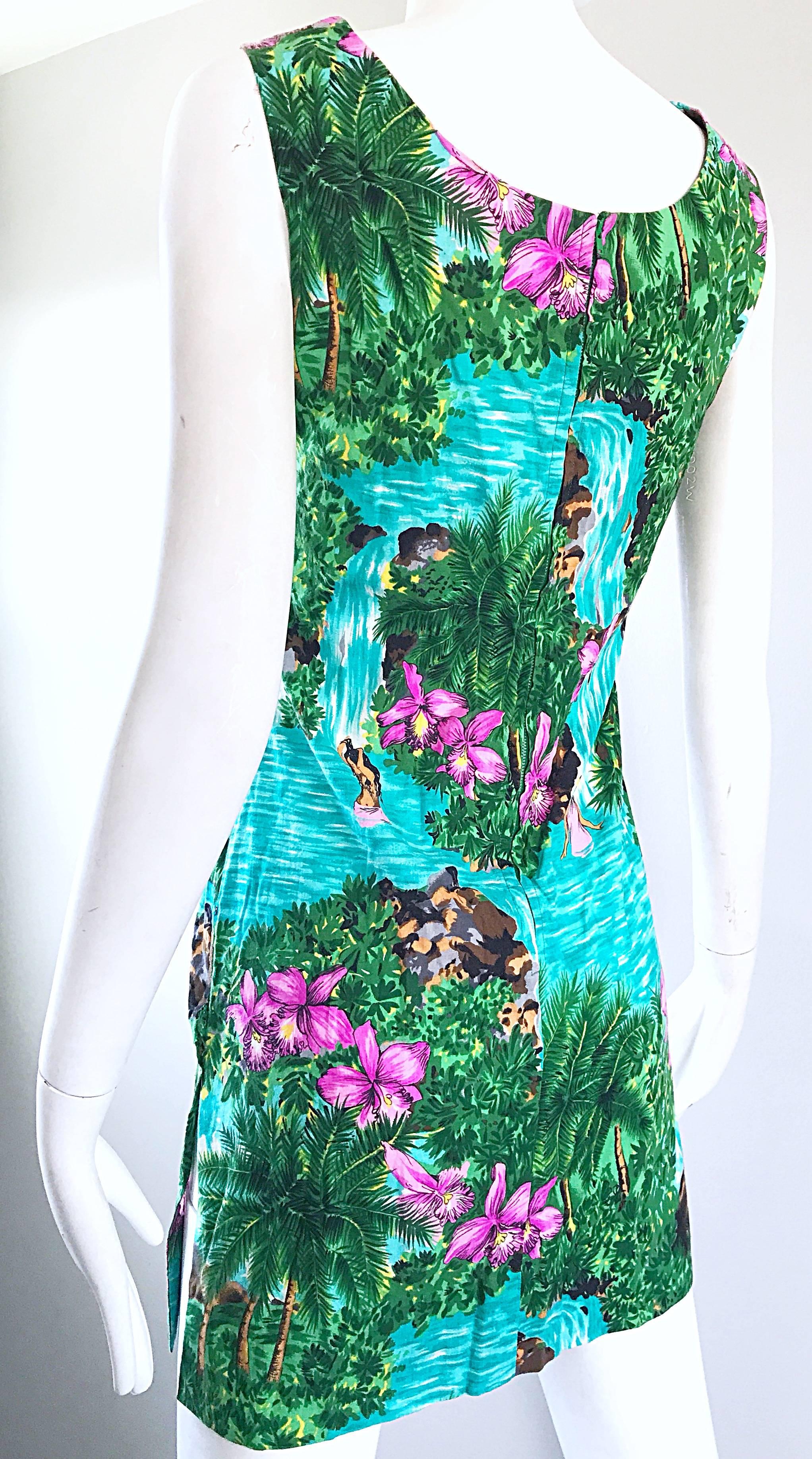 Rare 1960s Novelty Print Dancing Hula Girls Hawaiian Print Mini Shift Dress For Sale 2