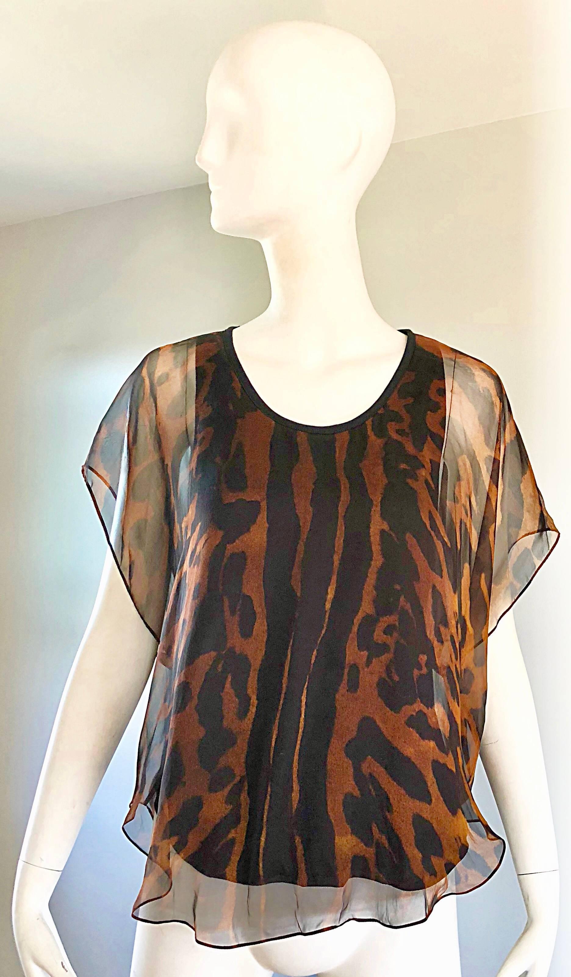 Noir Alexander McQueen haut/chemisier en mousseline de soie imprimé guépard léopard du début des années 2000 en vente