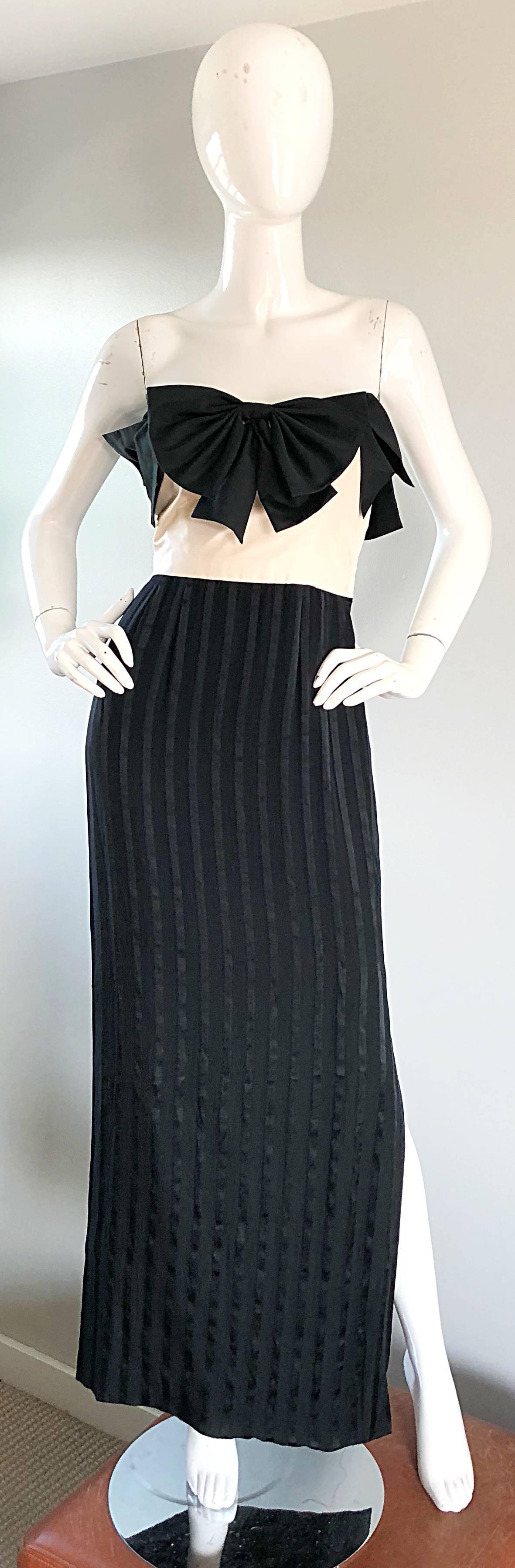 Erstaunlich Vintage Jean Louis Couture Schwarz und Weiß trägerlose Schleife Kleid im Zustand „Hervorragend“ im Angebot in San Diego, CA