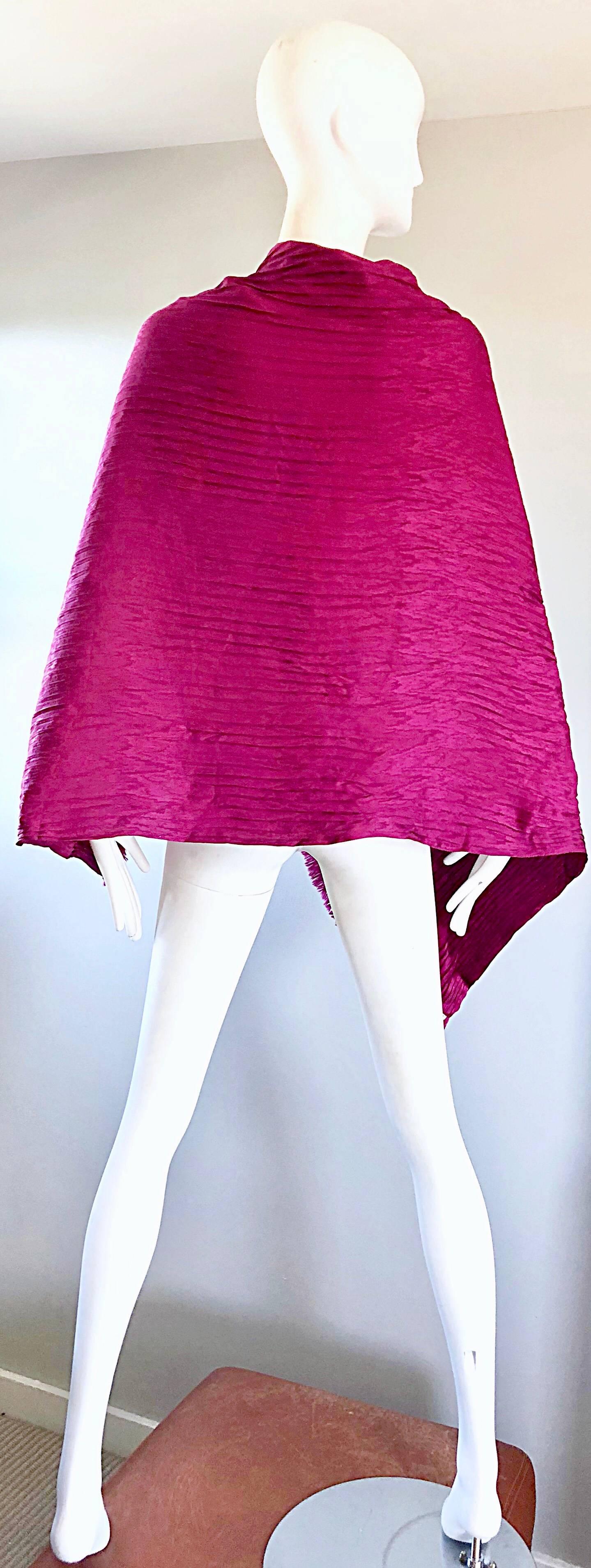 Yves Saint Laurent YSL Vintage Fuschia Hot Pink Silk Plisse 70s Shawl In Excellent Condition In San Diego, CA