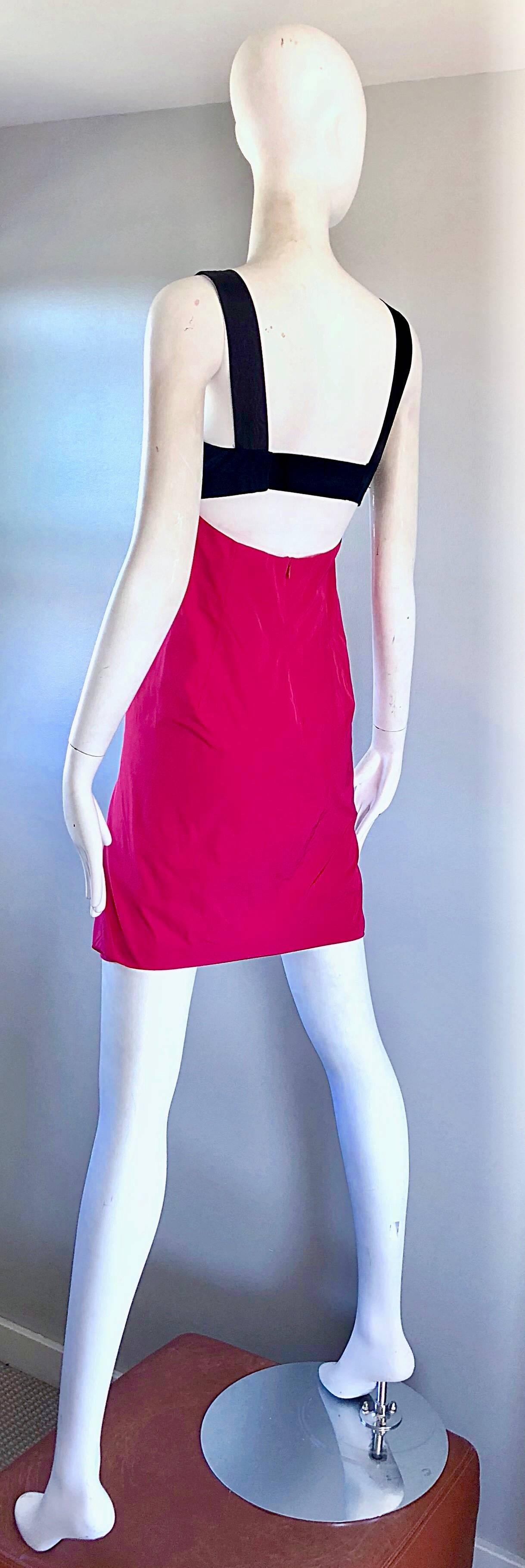 Yigal Azrouel Size 2 / 4 Hot Pink and Black Color Block Open Back Shift Dress For Sale 3