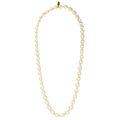 CHANEL Vintage '87 Graduated Pearls Single Strand Necklace