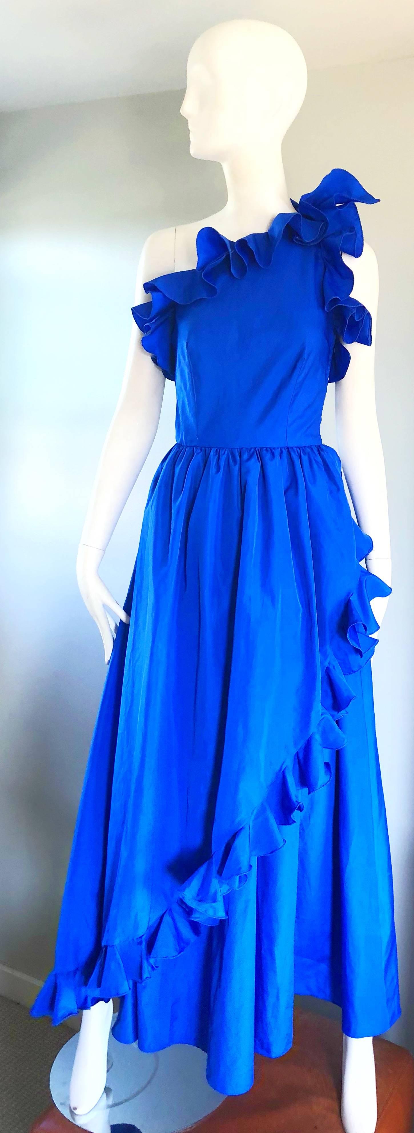 Bleu I Magnin Royal Blue One Shoulder Avant Garde Vintage Gown, 1980 en vente
