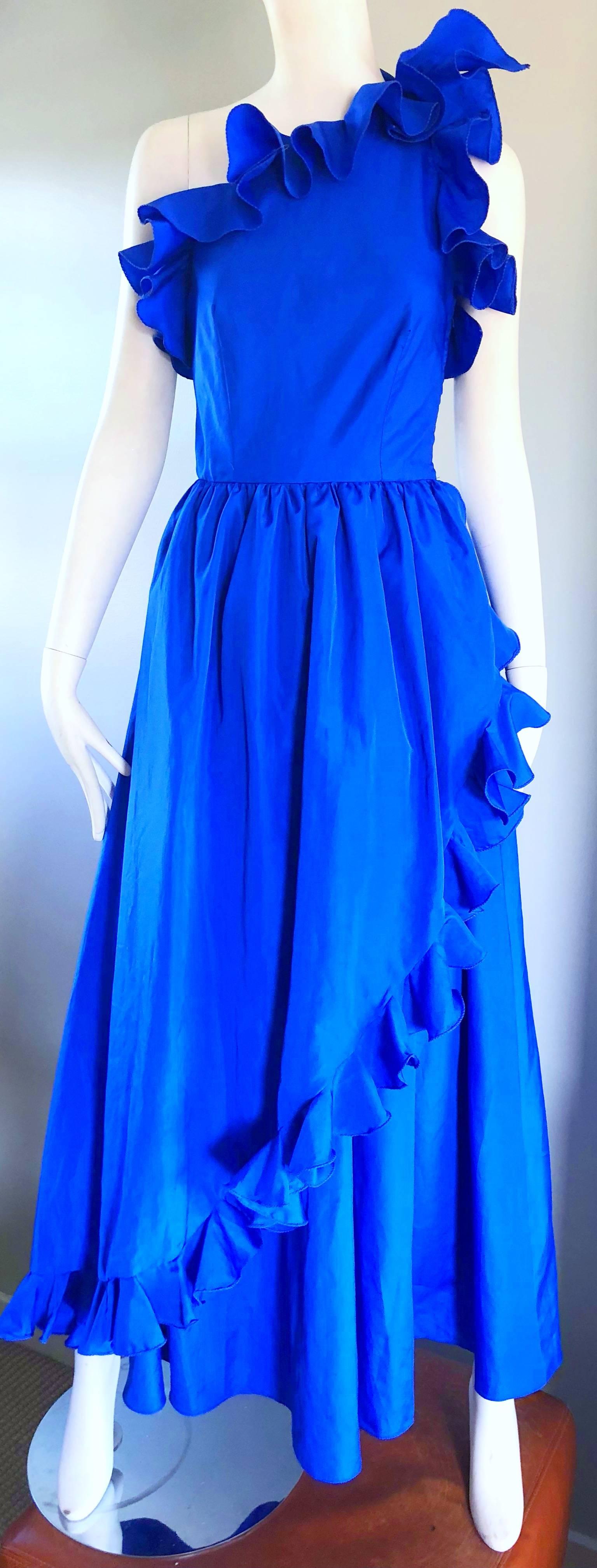 I Magnin Royal Blue One Shoulder Avant Garde Vintage Gown, 1980 Pour femmes en vente