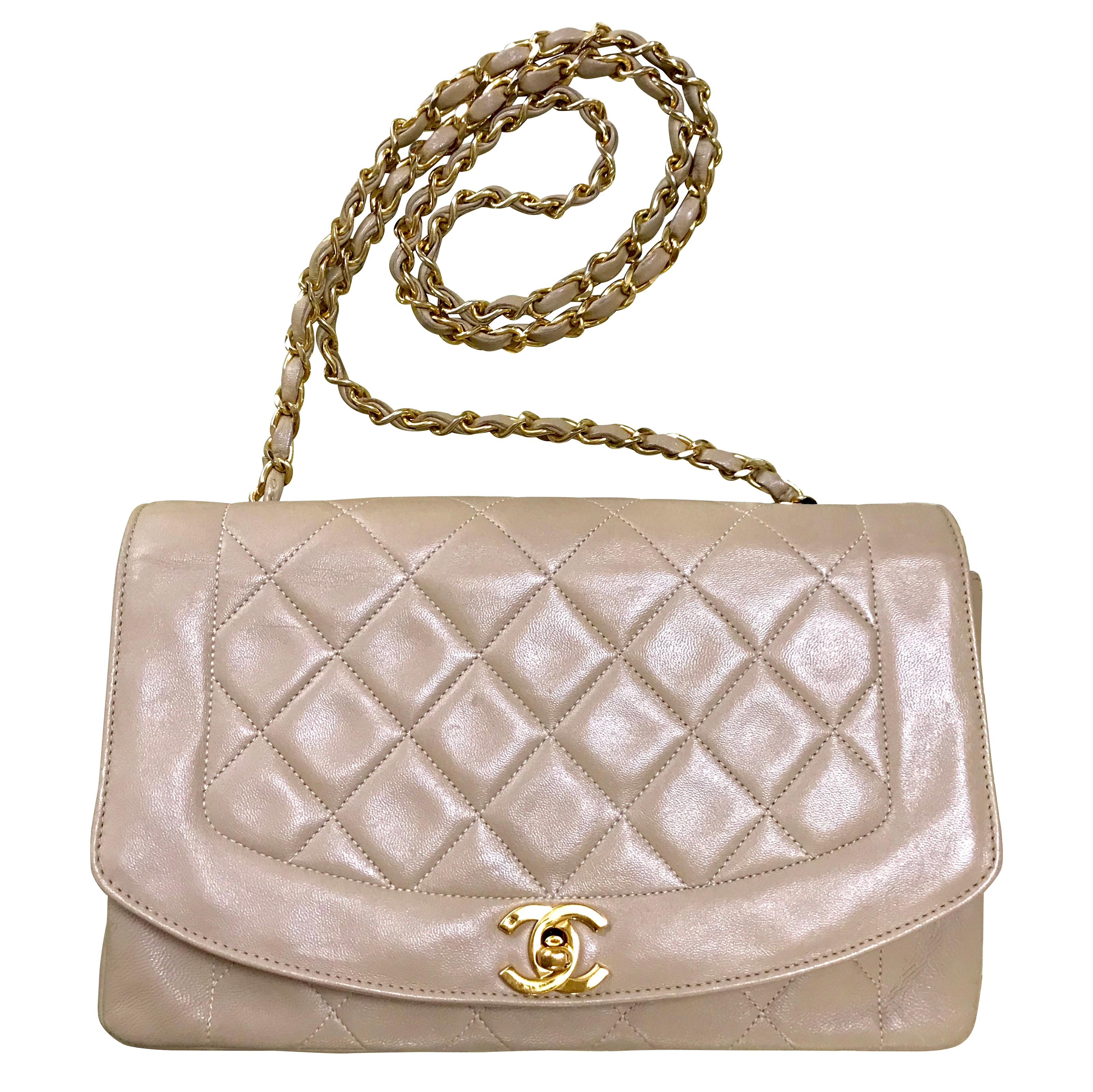 Chanel Vintage beige lambskin flap chain Diana 2.55 shoulder bag / purse 
