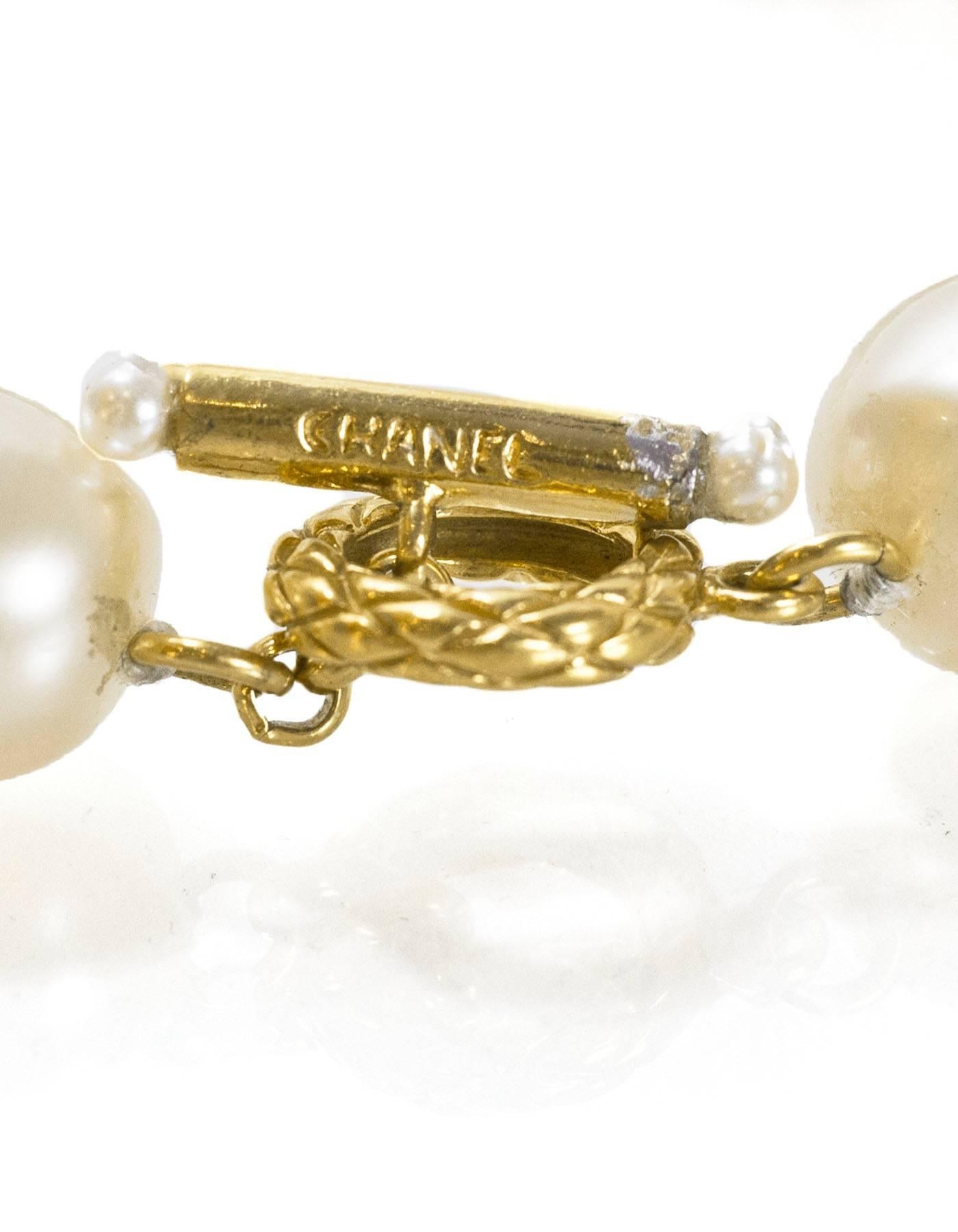 CHANEL Vintage '50s-'60s Large Pearl Choker Necklace In Excellent Condition In New York, NY