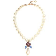 Chanel Vintage '83 Pearl & Gripoix Necklace