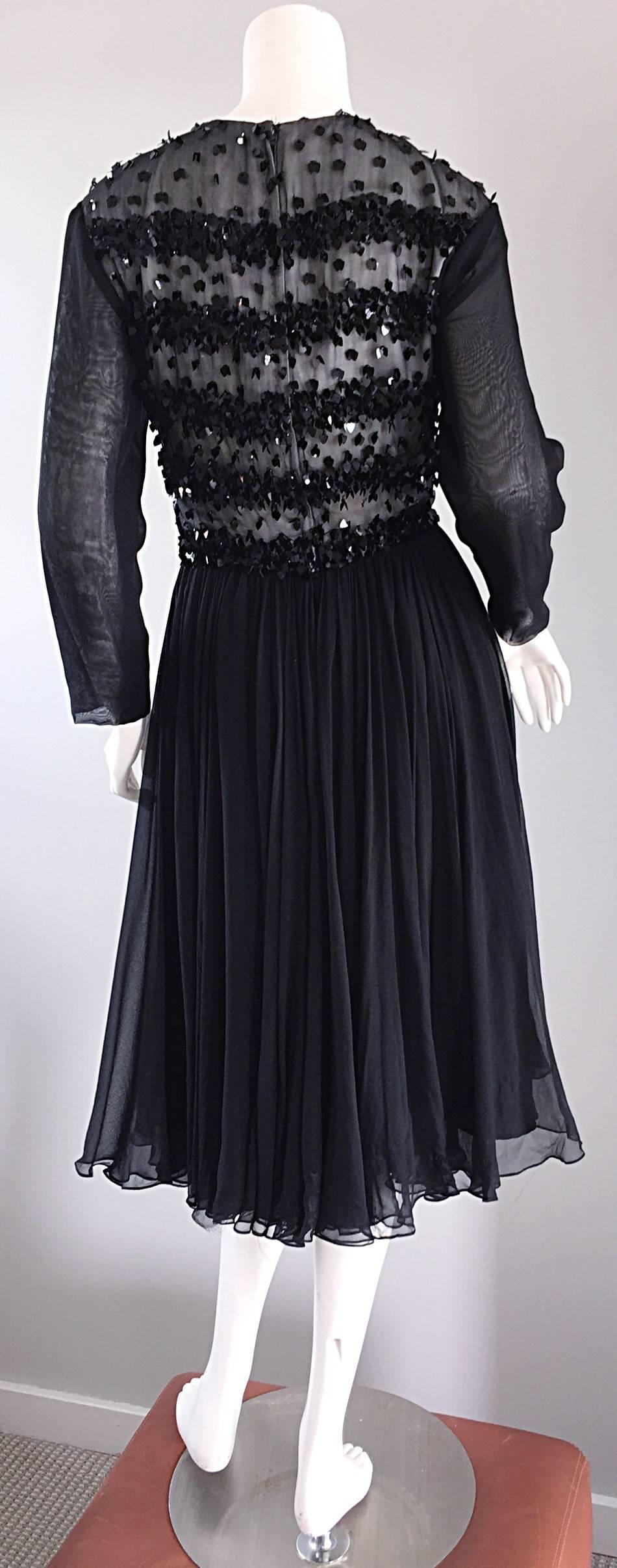 1960er Jahre Pat Sandler für Highlight 60er Schwarzes Vintage-Kleid aus Chiffon mit Perlen und Pailletten Damen im Angebot