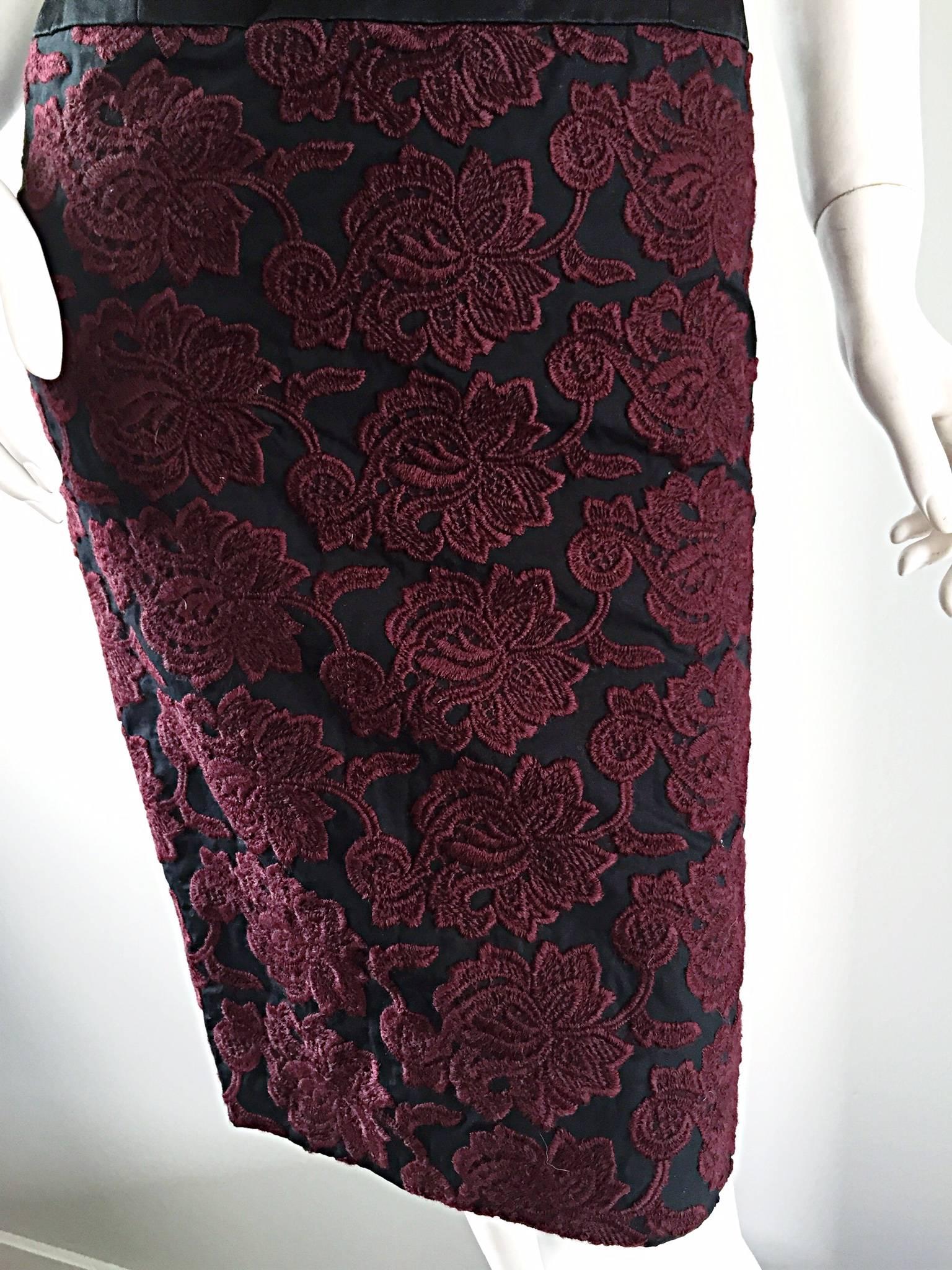 Vintage Paola Quadretti Couture 90er Jahre Schwarz Burgunderfarbenes trägerloses Vintage-Kleid mit Stickereien im Angebot 2
