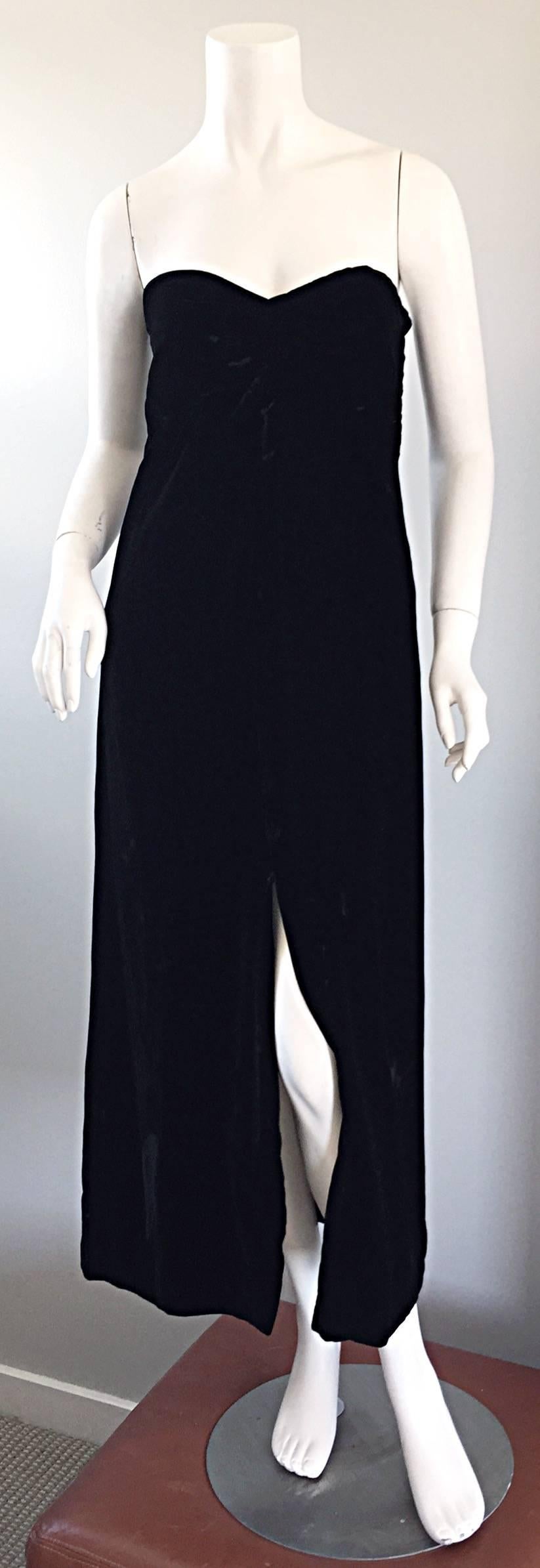 Splendid vintage Oscar de la Renta black silk velvet strapless dress! Simple, yet insanely elegant, with an enormous amount of detail! Bustier detail at bodice, with built in support. Slit up middle front. Has an empire fit, making it a very