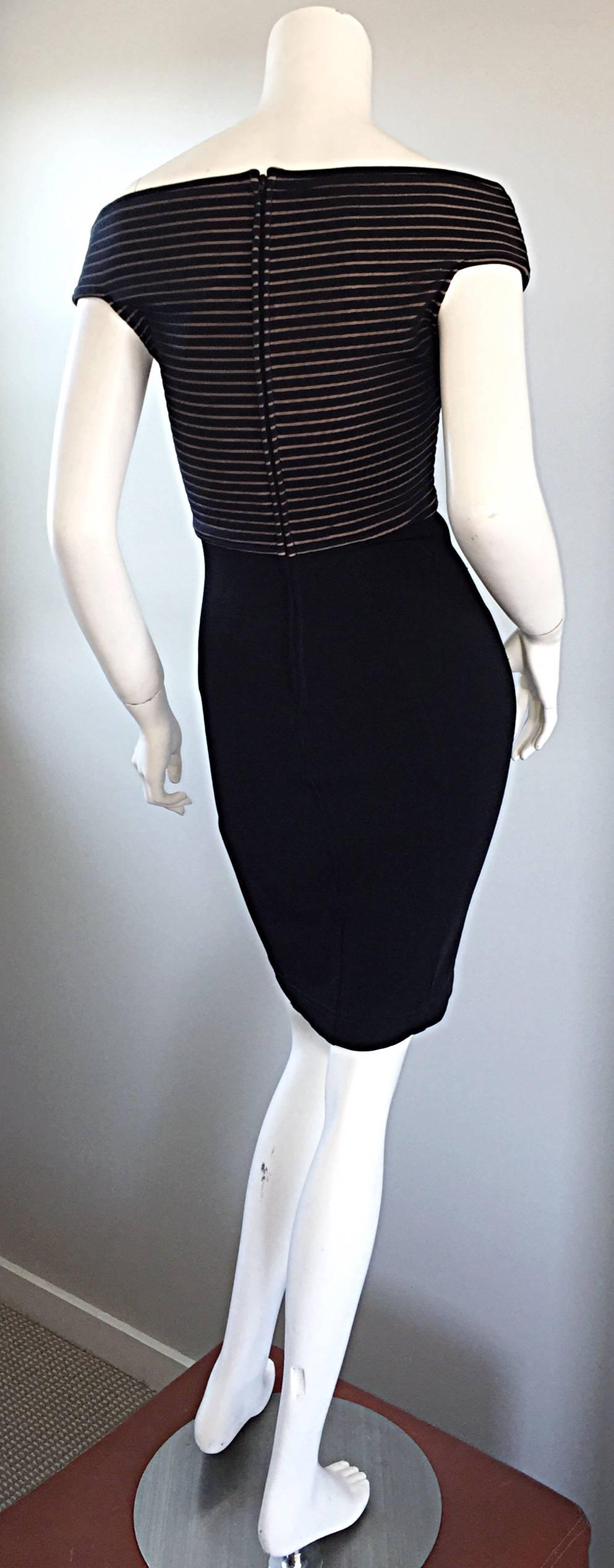 1990s Vintage Tadashi Shoji Nero + Nudo 90s Sexy Body Con Dress LBD Sz Medium In condizioni ottime in vendita a San Diego, CA