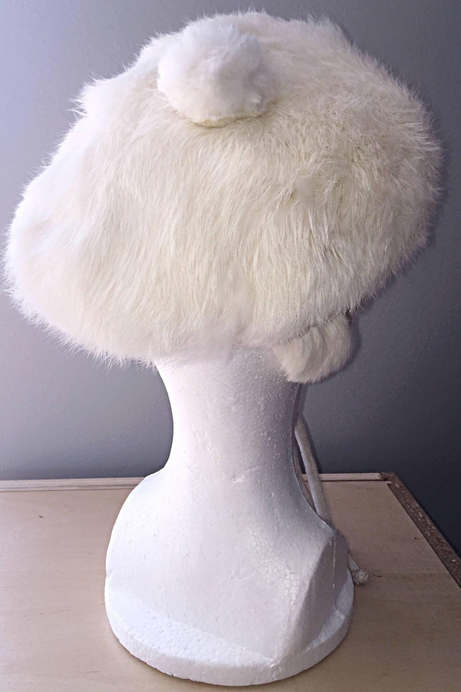 Gray Chic 1960s 60s White Vintage Rabbit Fur Beret Hat w/ Pom Pom 