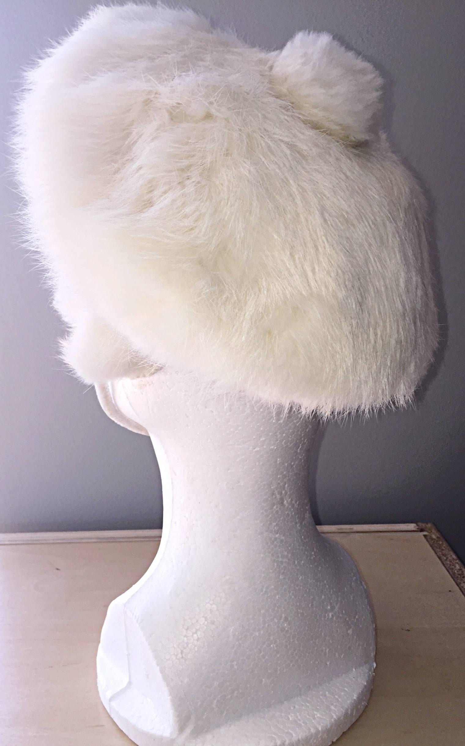 Women's Chic 1960s 60s White Vintage Rabbit Fur Beret Hat w/ Pom Pom 