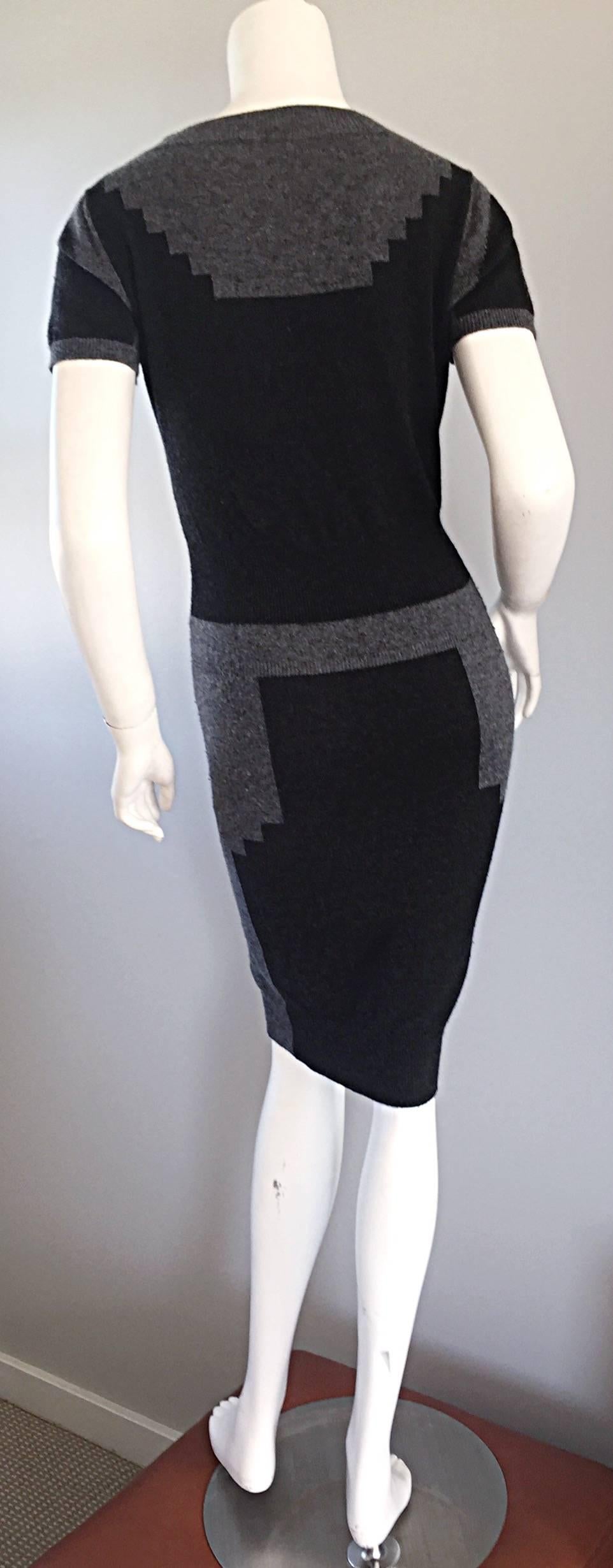 Tom Ford For Yves Saint Laurent Cashmere Dress w/ Gray Geometric Color Blocks In Excellent Condition In San Diego, CA